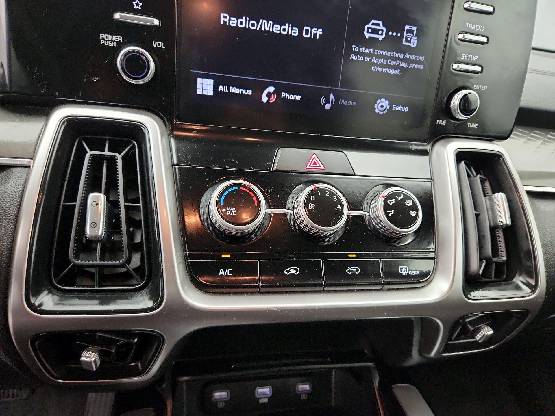 Thumbnail: 2021 Kia Sorento - 16