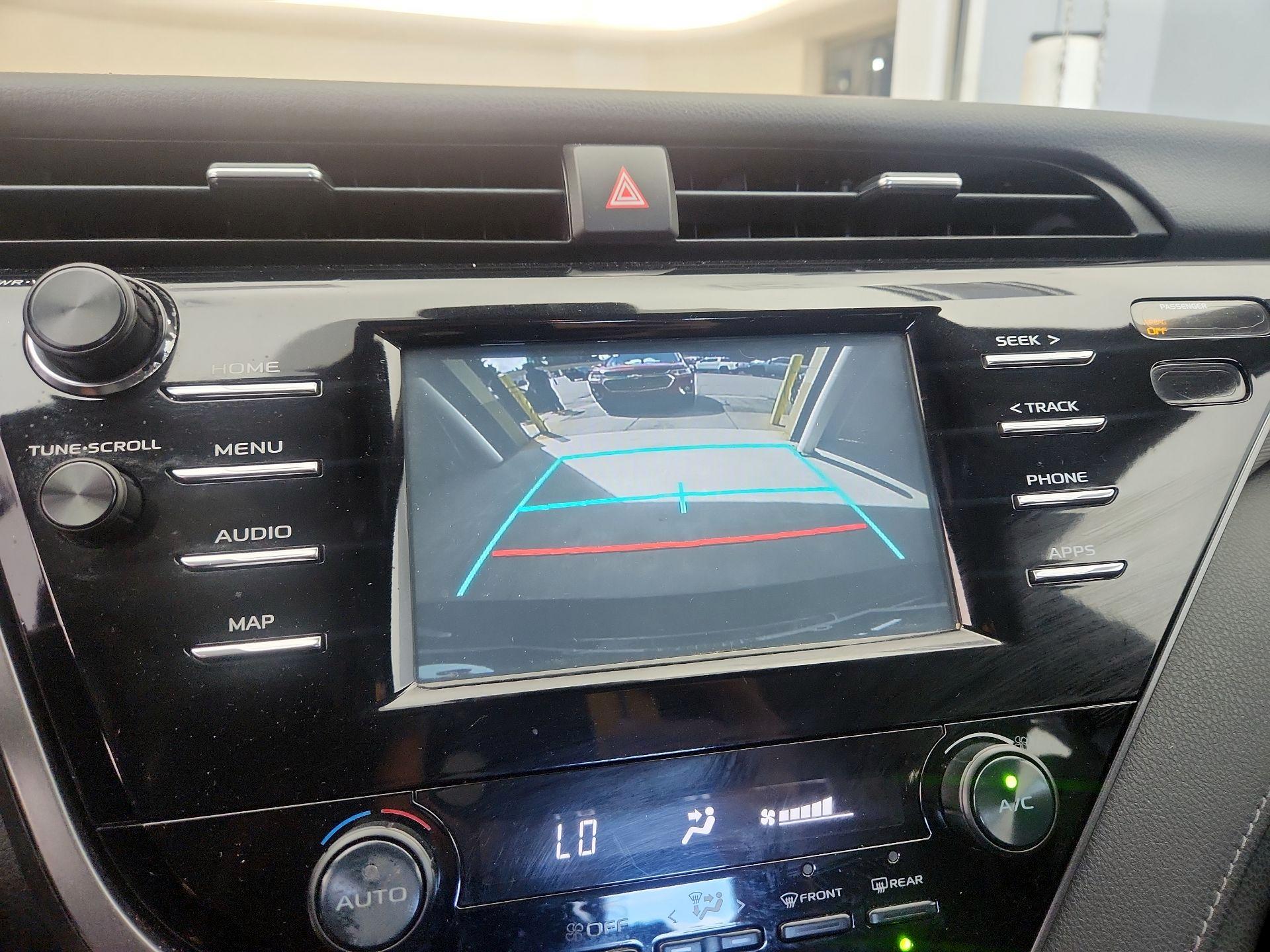 Thumbnail: 2019 Toyota Camry - 14