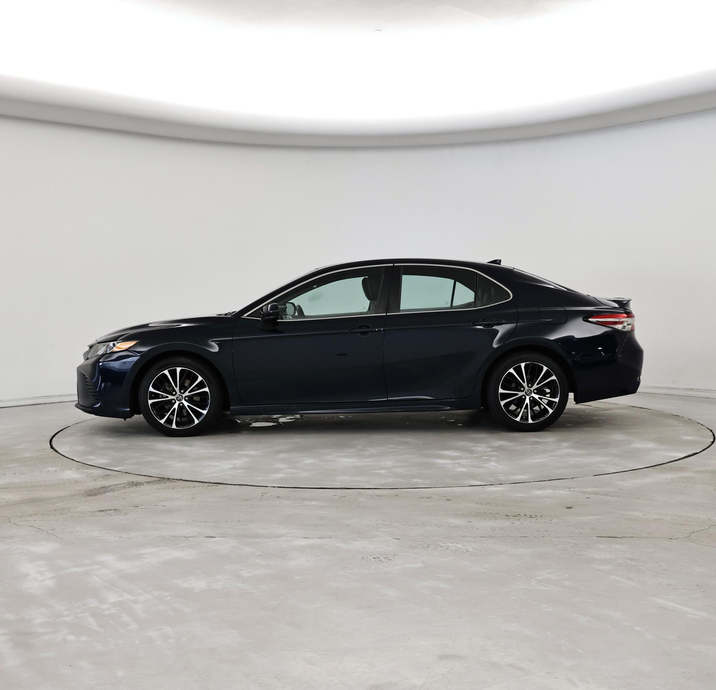 Thumbnail: 2019 Toyota Camry - 3