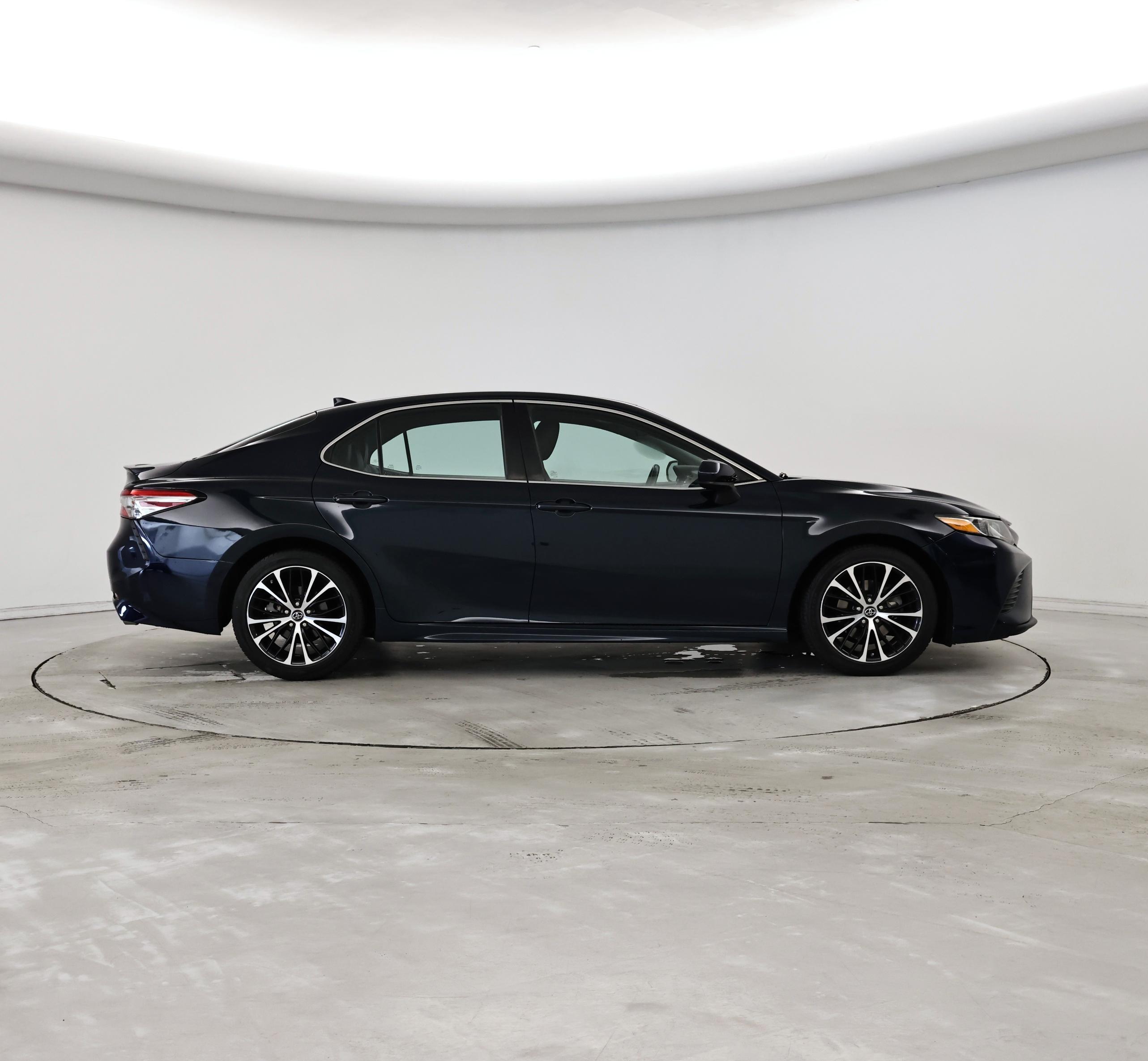Thumbnail: 2019 Toyota Camry - 7