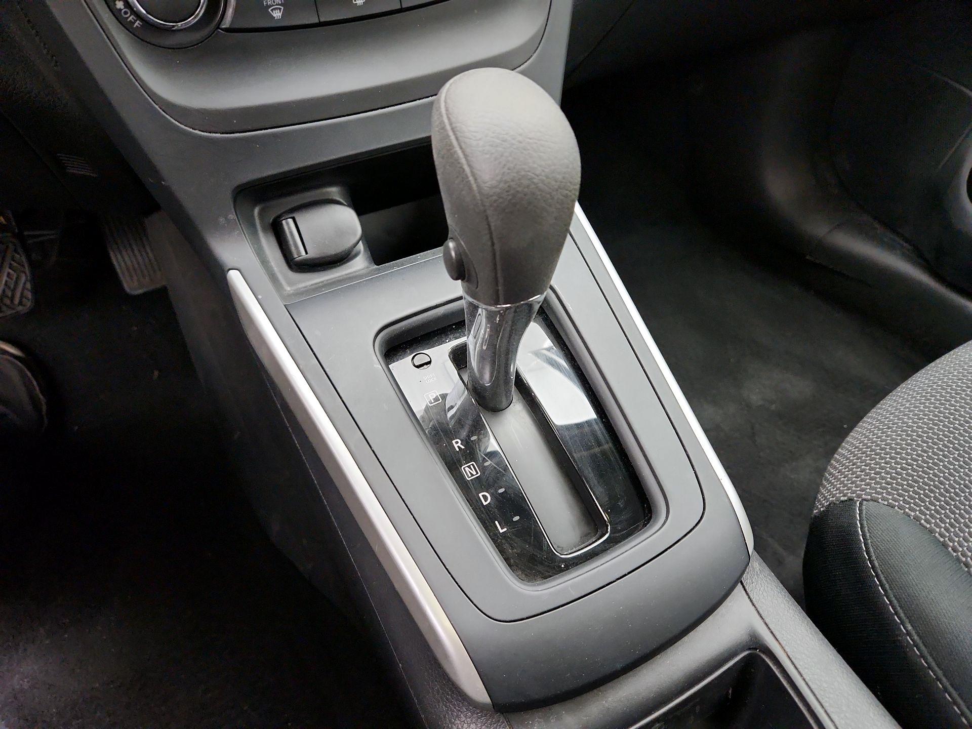 Thumbnail: 2019 Nissan Sentra - 17
