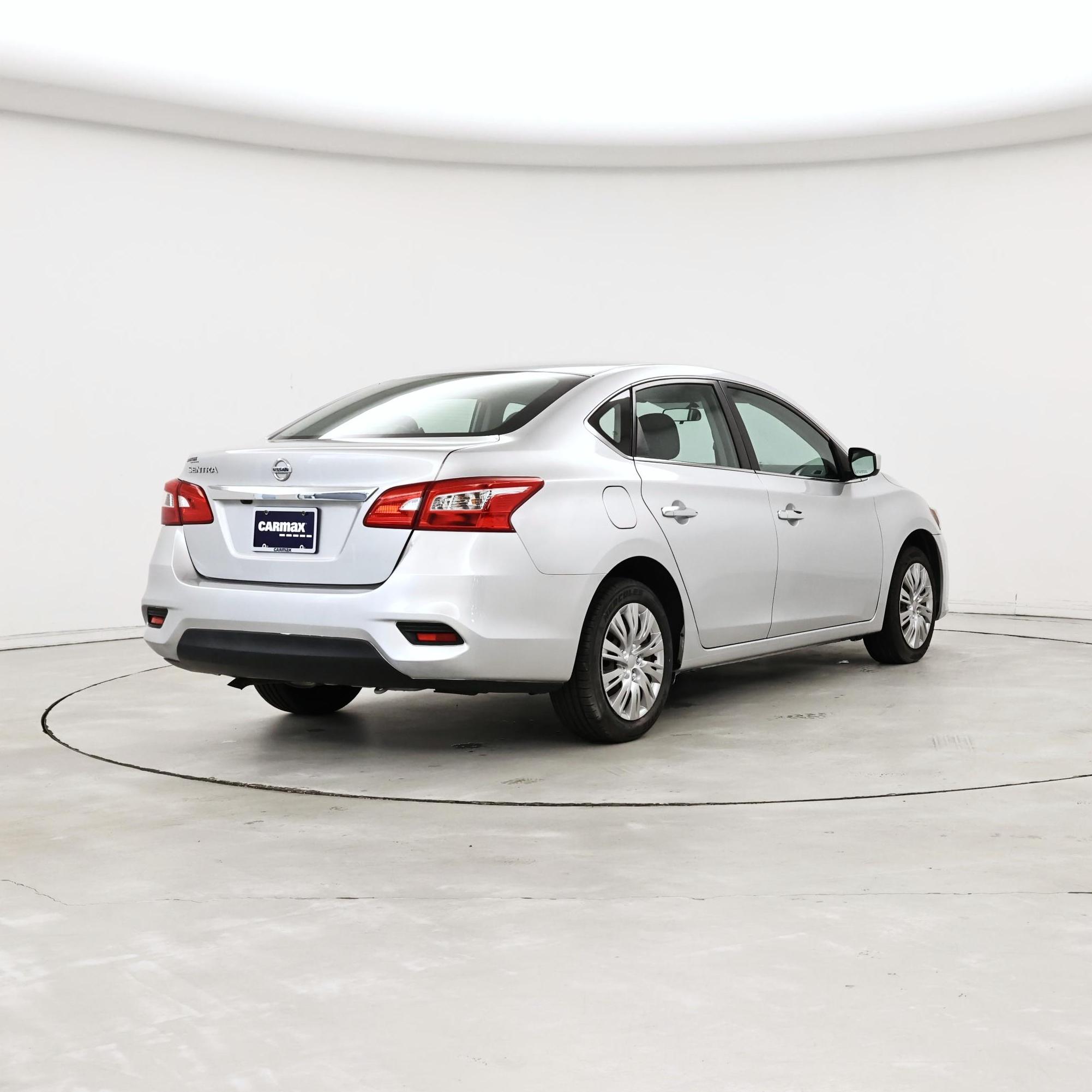 Thumbnail: 2019 Nissan Sentra - 8
