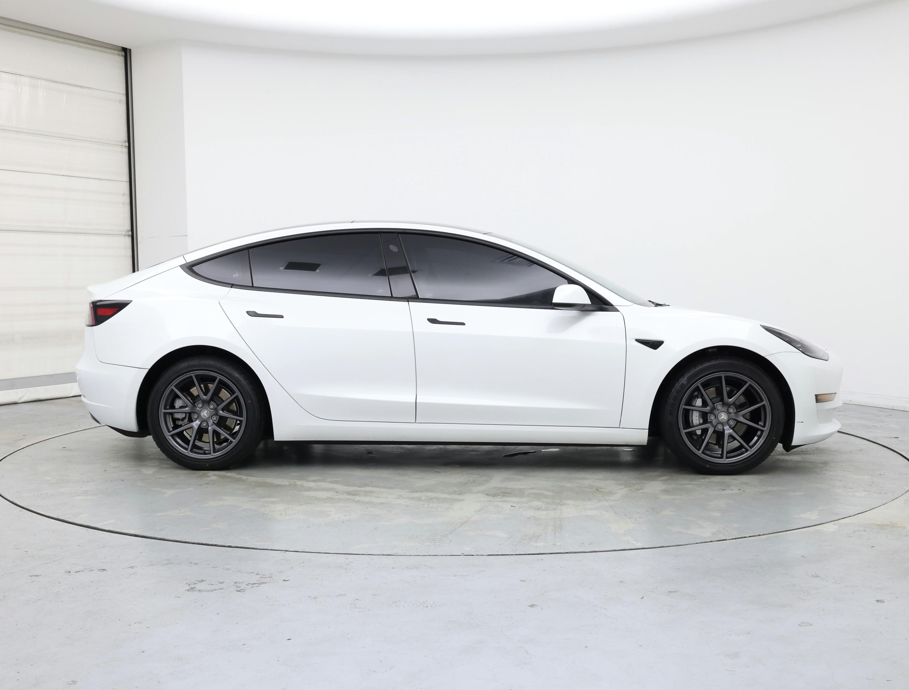 Thumbnail: 2023 Tesla Model 3 - 7