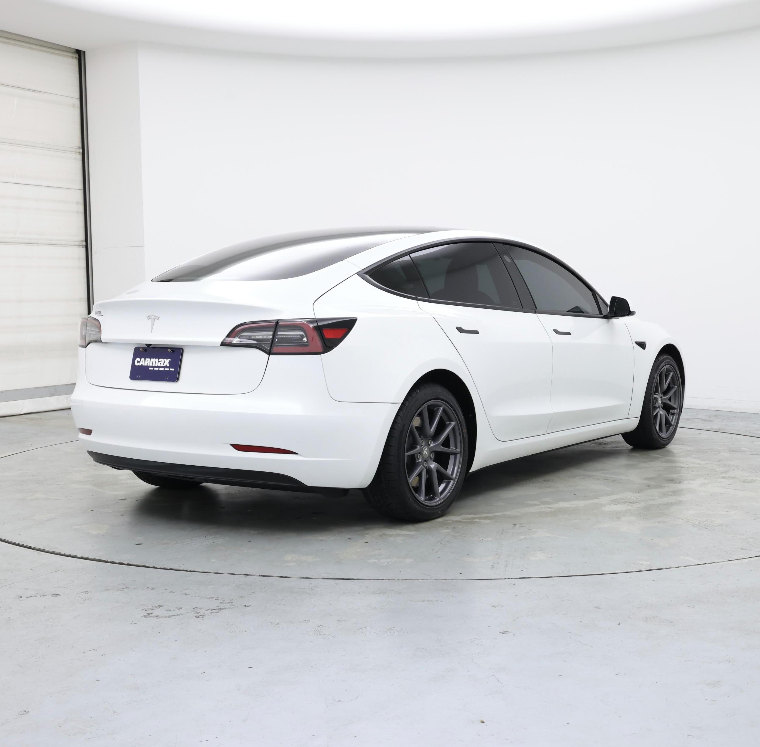 Thumbnail: 2023 Tesla Model 3 - 8