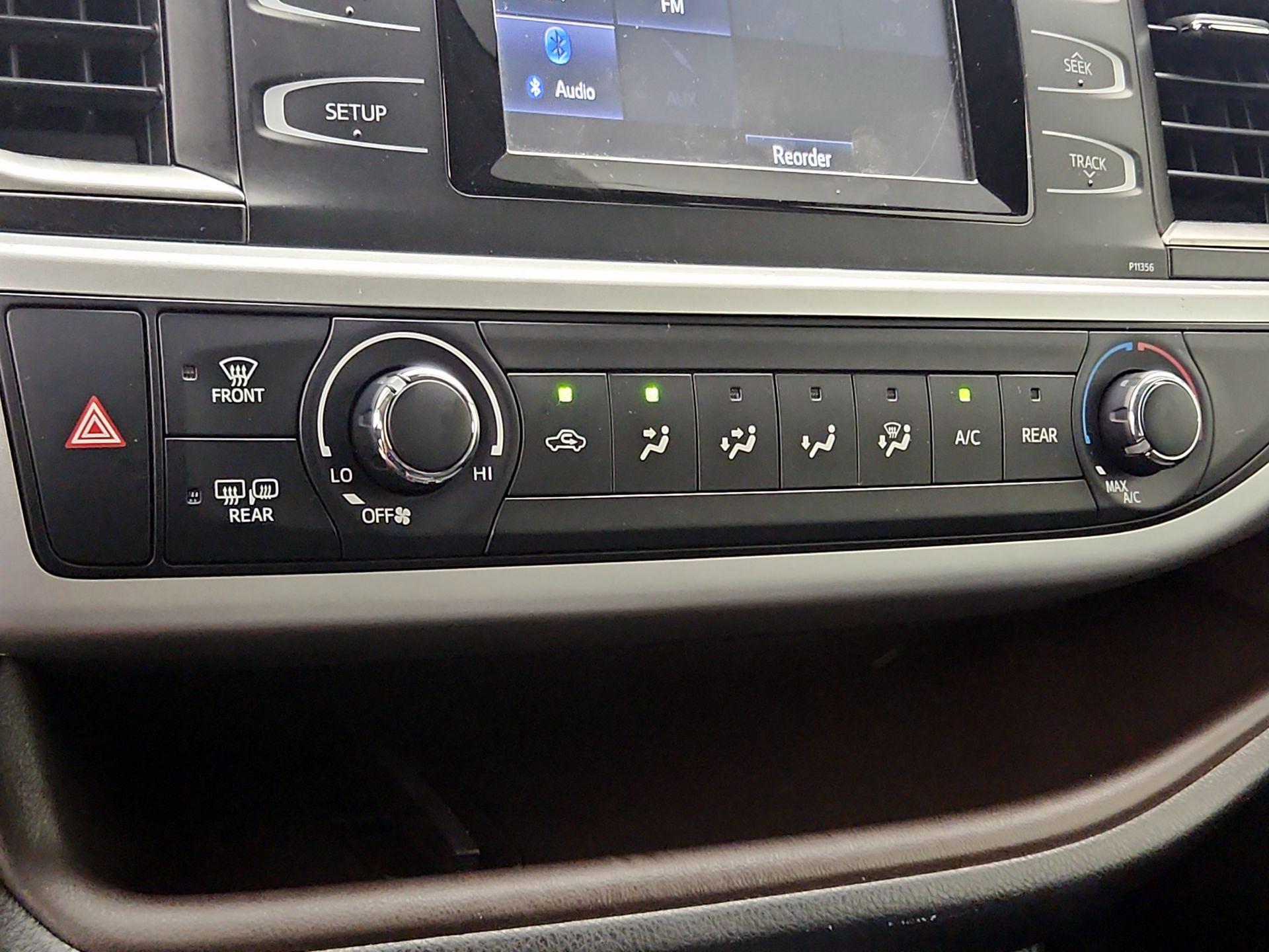 Thumbnail: 2018 Toyota Highlander - 16