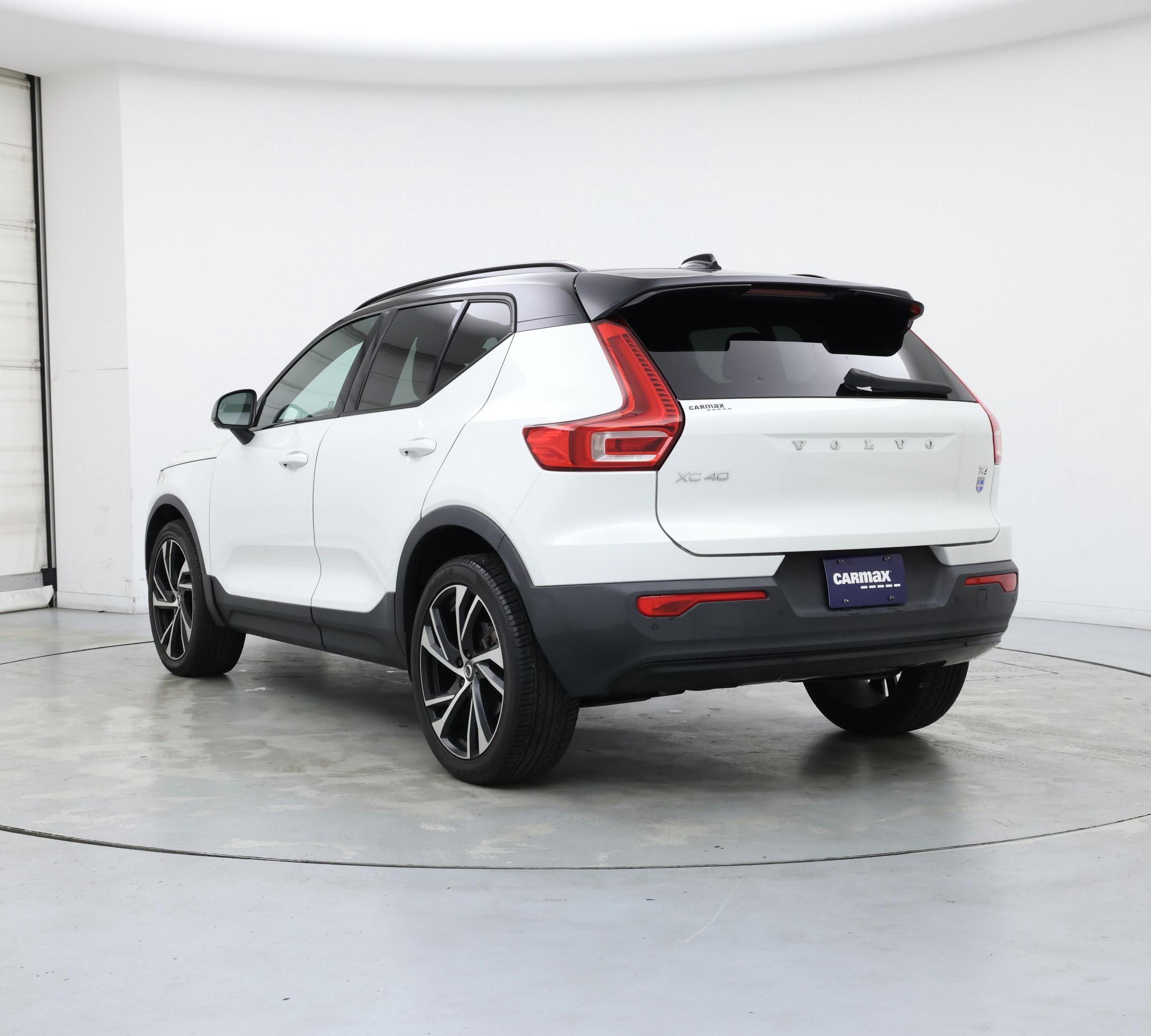 Thumbnail: 2021 Volvo XC40 - 2