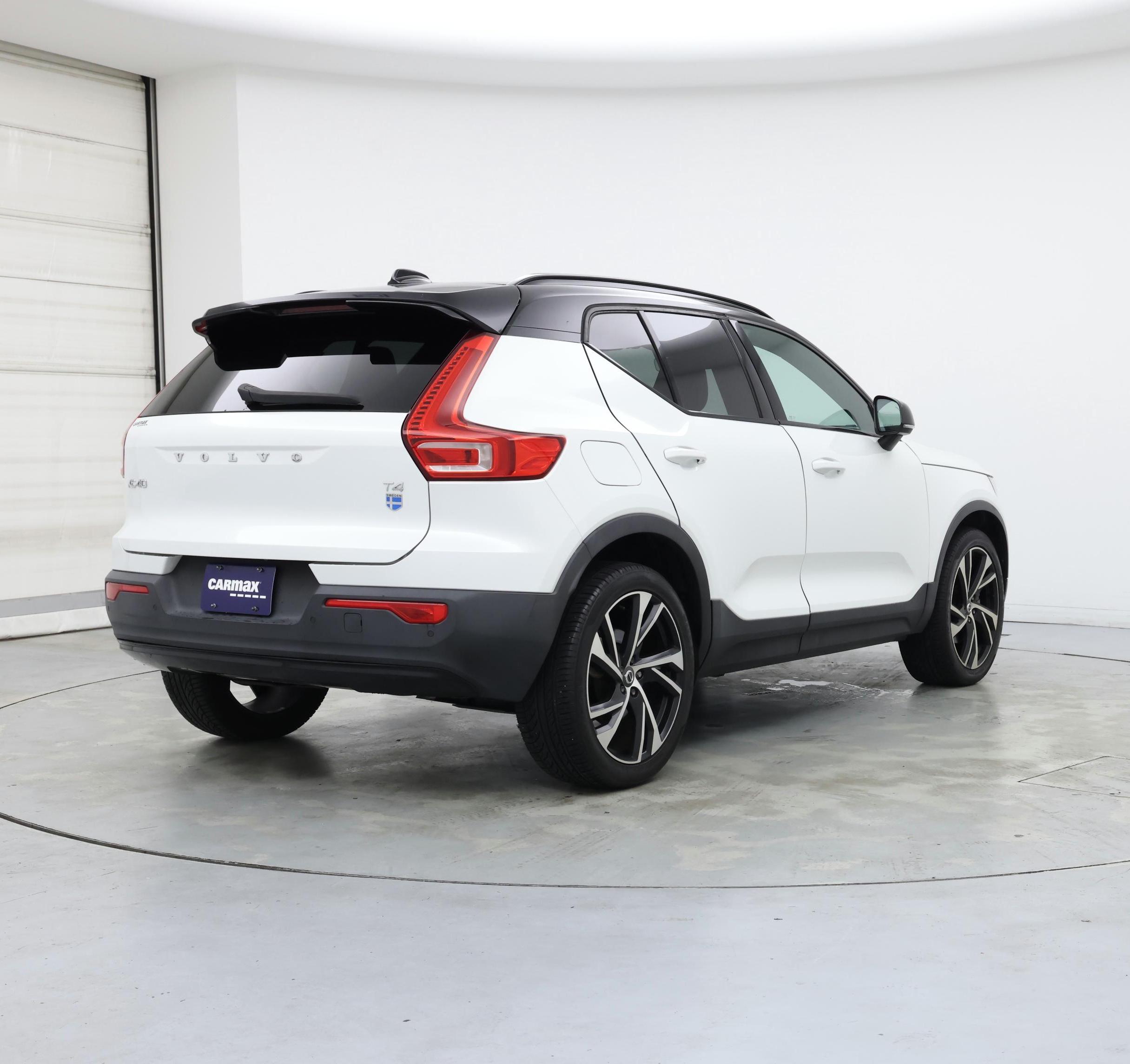 Thumbnail: 2021 Volvo XC40 - 8