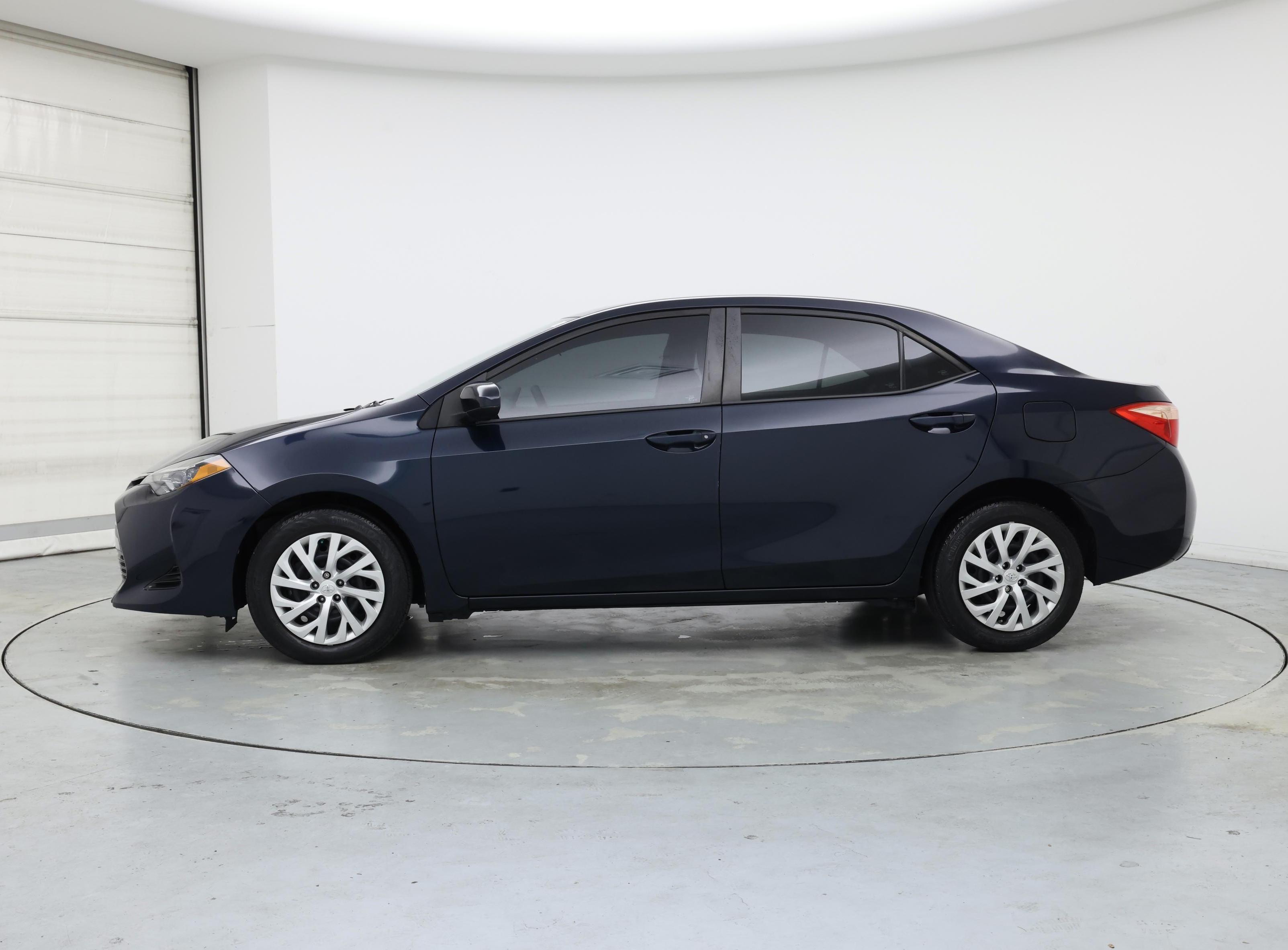 Thumbnail: 2019 Toyota Corolla - 3