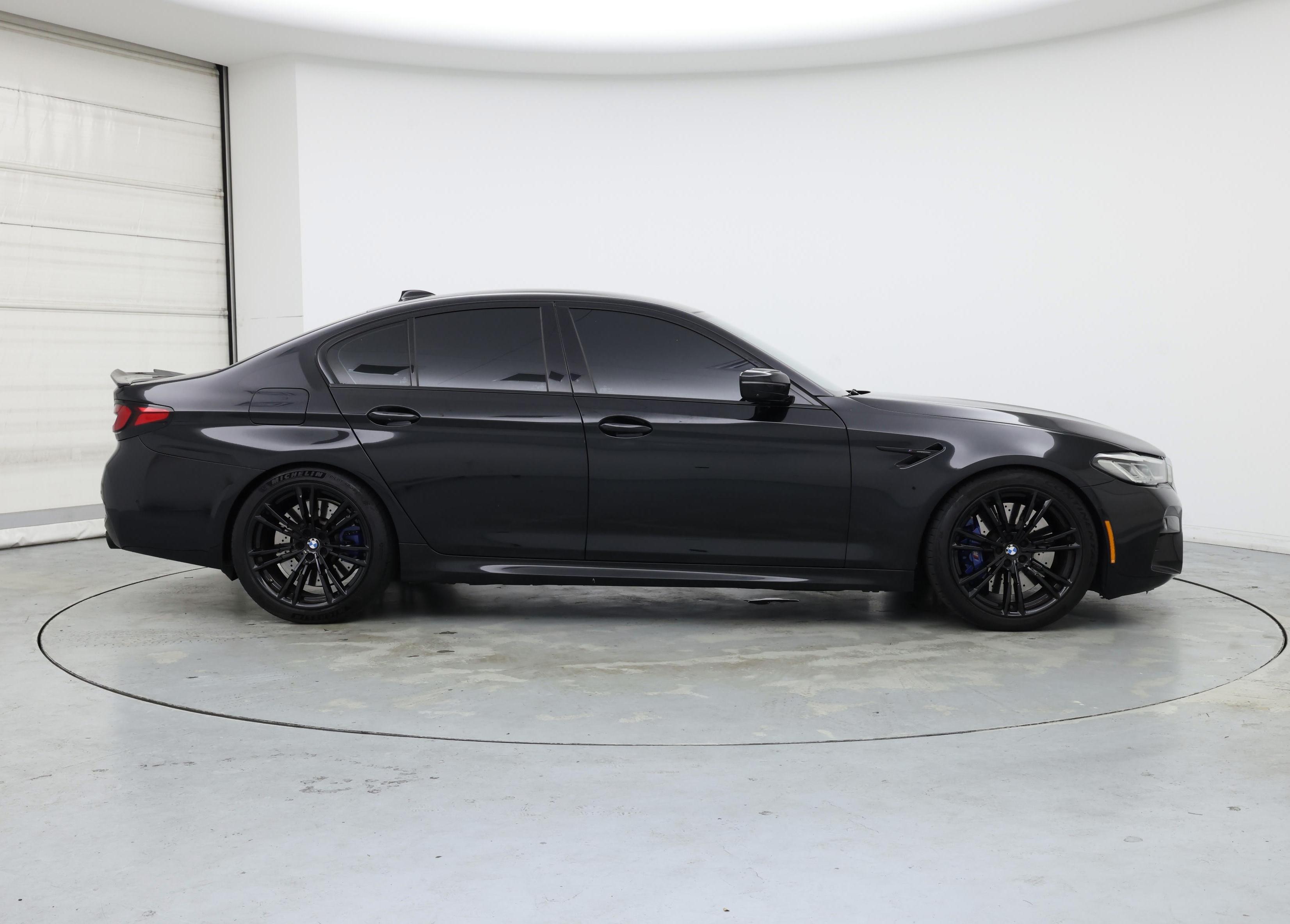 Thumbnail: 2023 BMW M5 - 7
