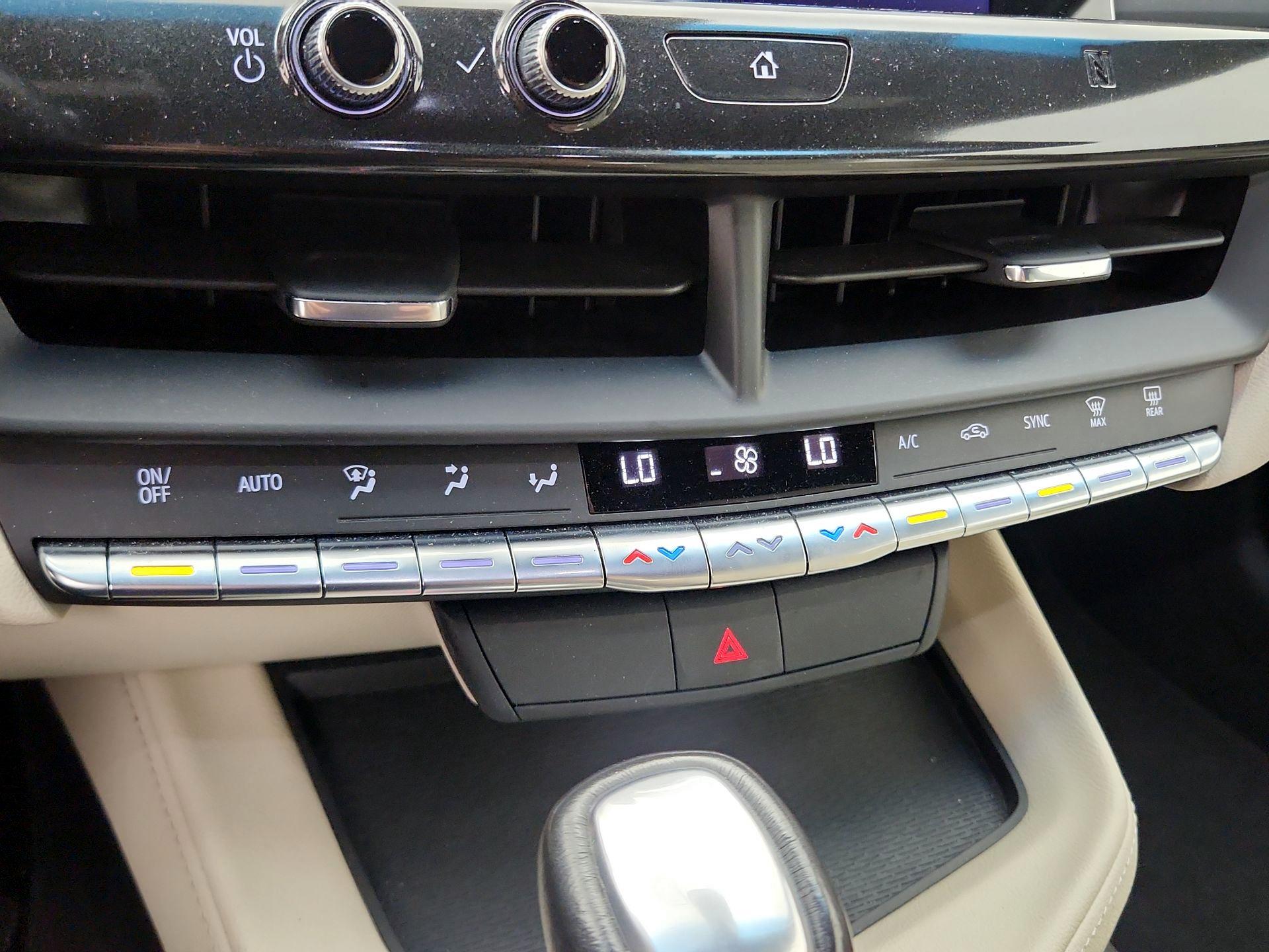 Thumbnail: 2021 Cadillac CT4 - 16