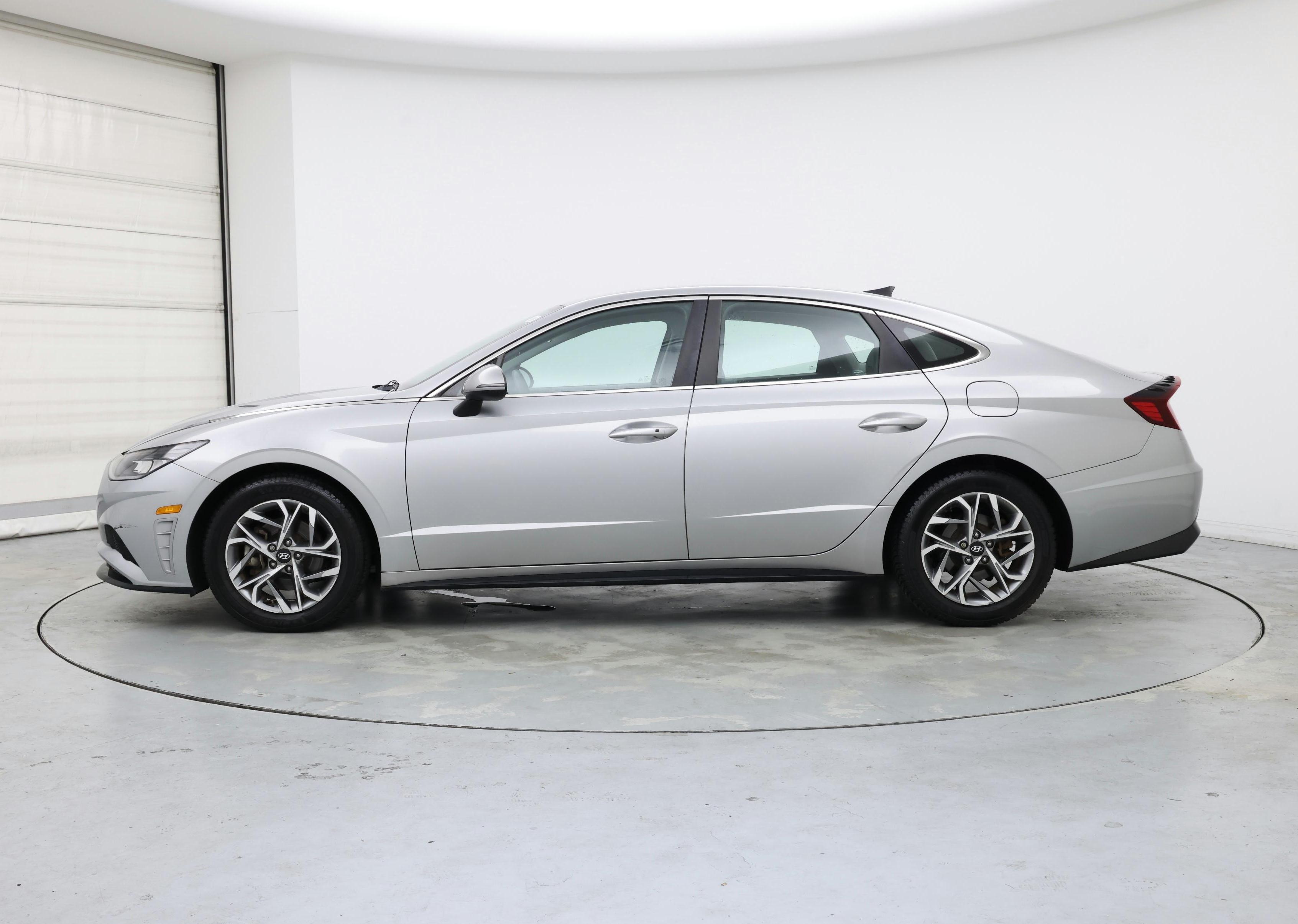 Thumbnail: 2020 Hyundai Sonata - 3