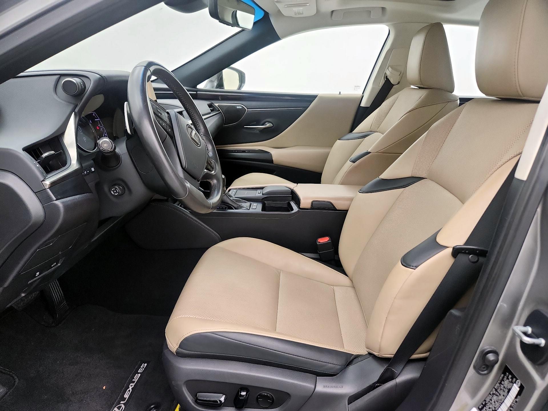 Thumbnail: 2021 Lexus ES - 11