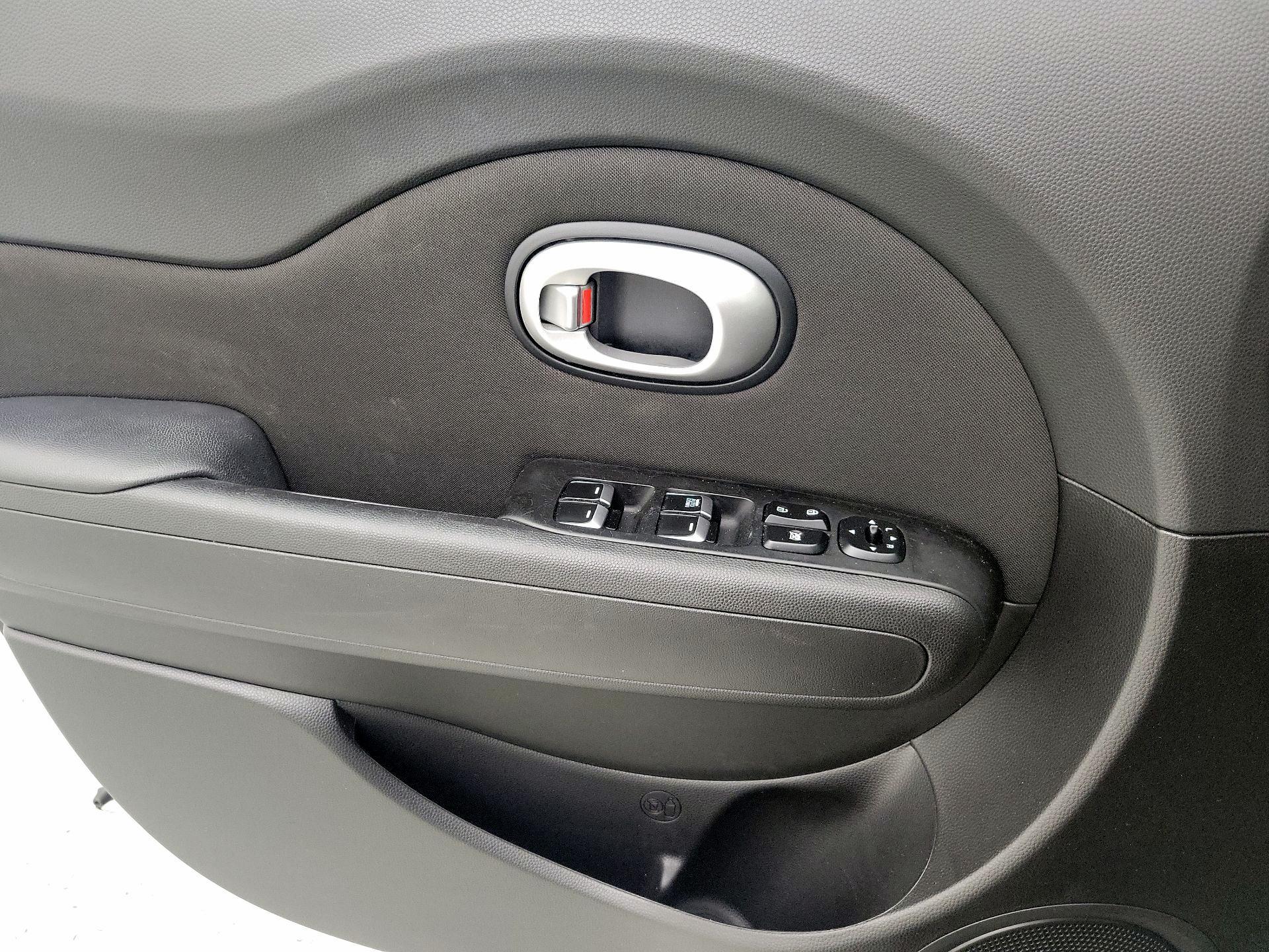 Thumbnail: 2019 Kia Soul - 12
