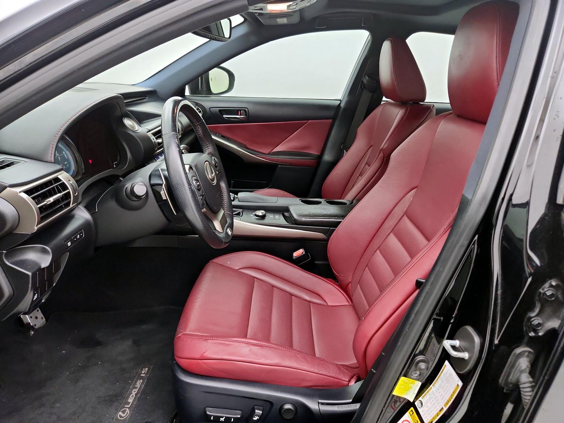 Thumbnail: 2015 Lexus IS - 11