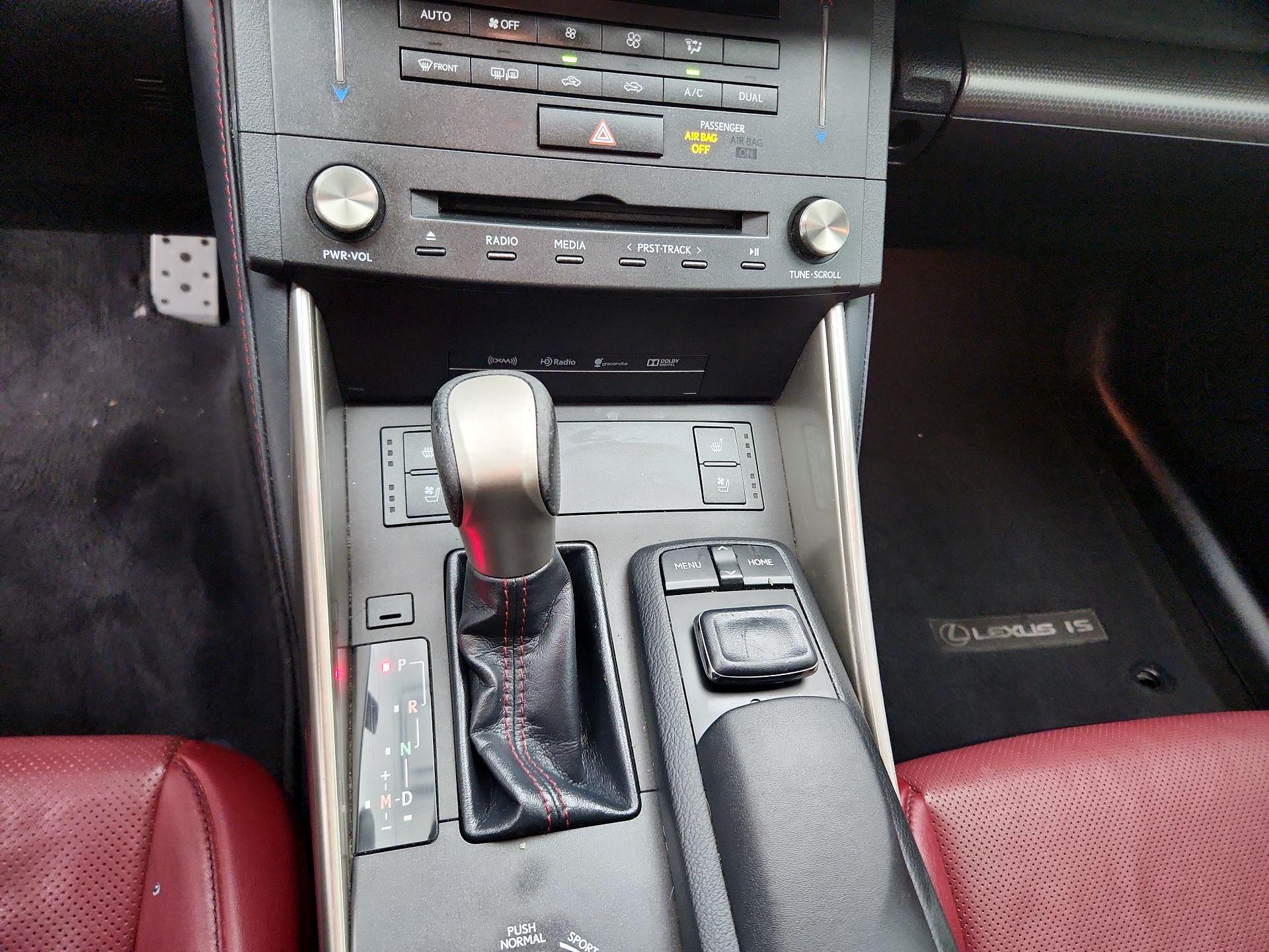 Thumbnail: 2015 Lexus IS - 17