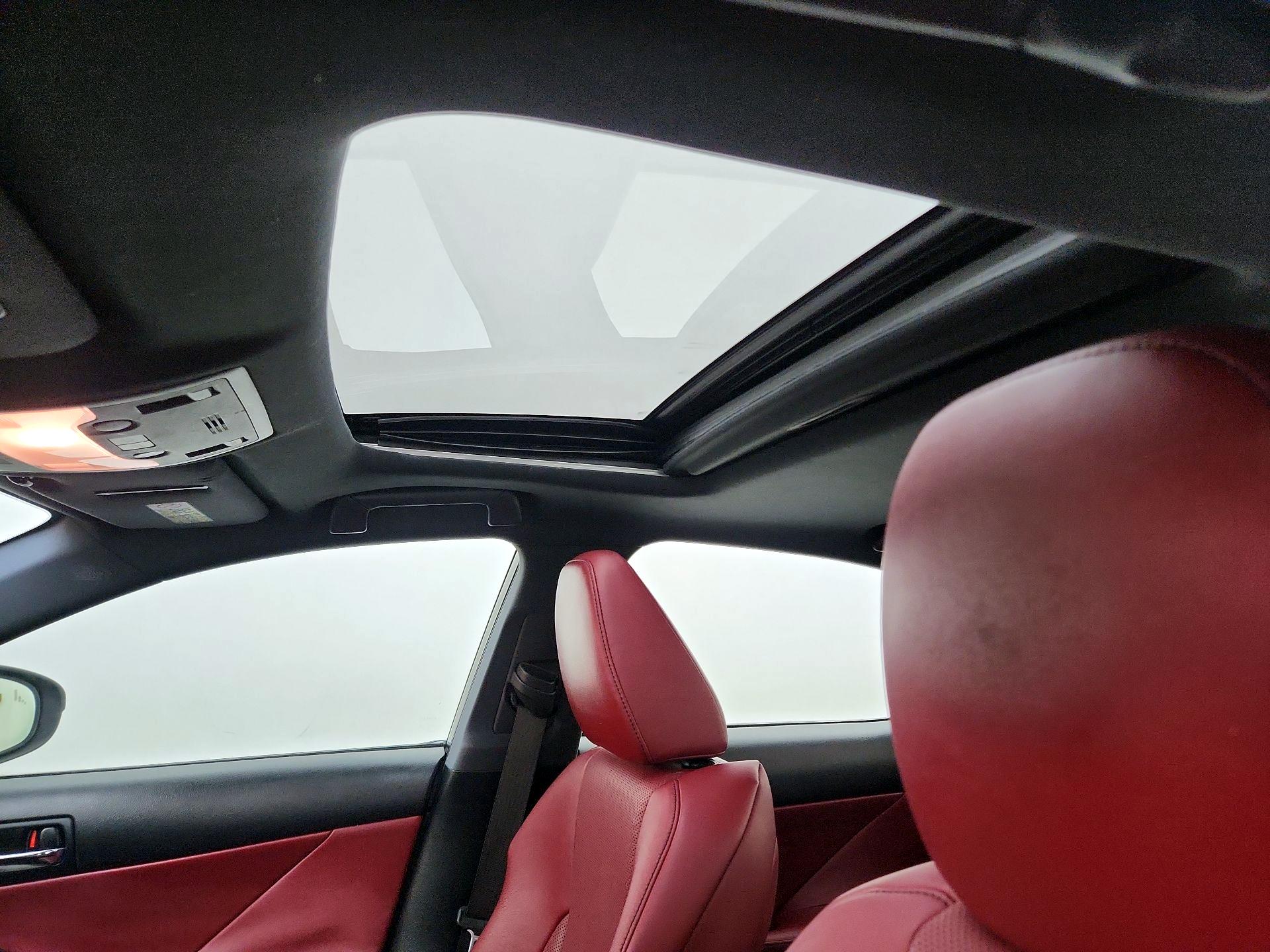 Thumbnail: 2015 Lexus IS - 19