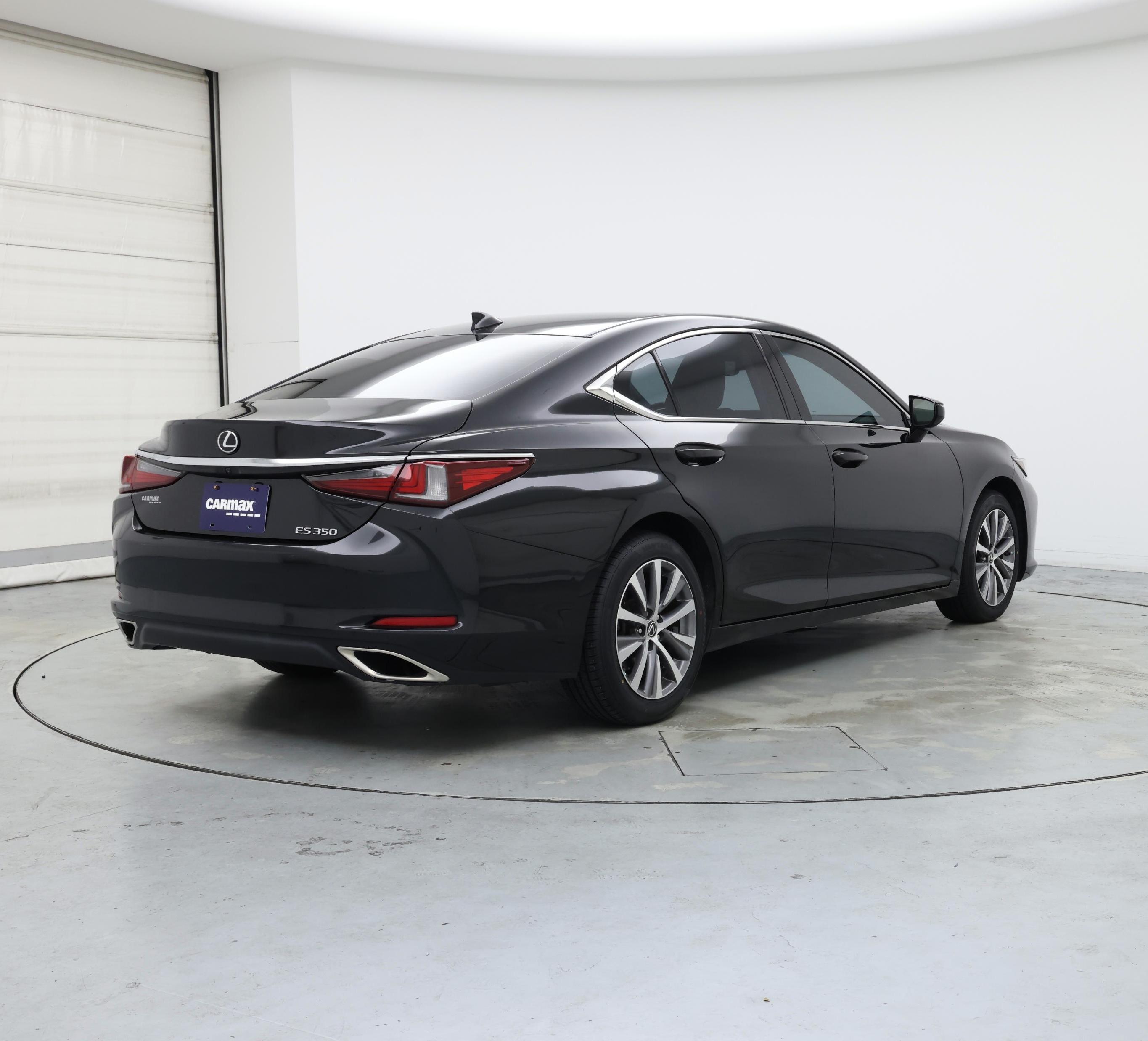 Thumbnail: 2021 Lexus ES - 8