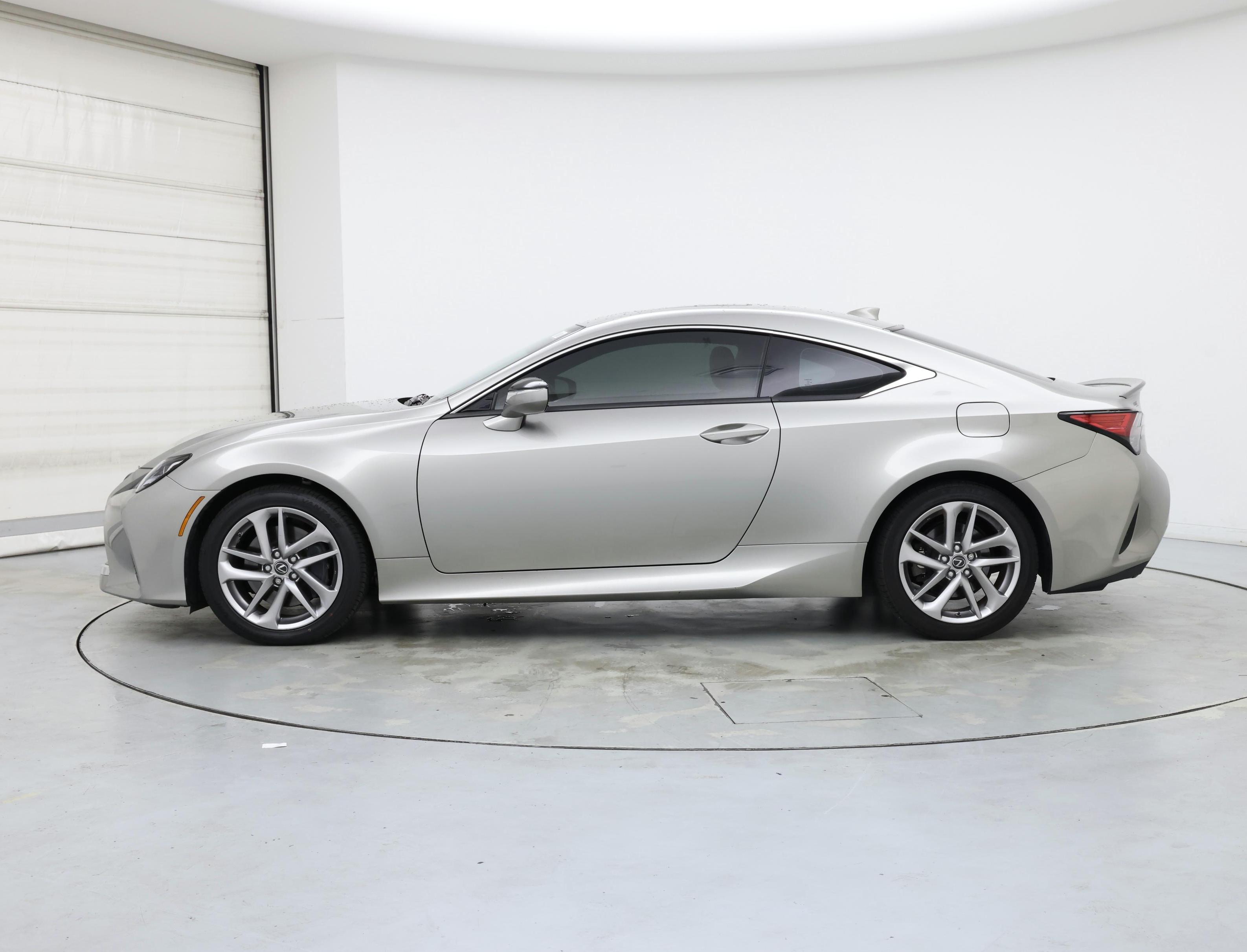 Thumbnail: 2020 Lexus RC - 3