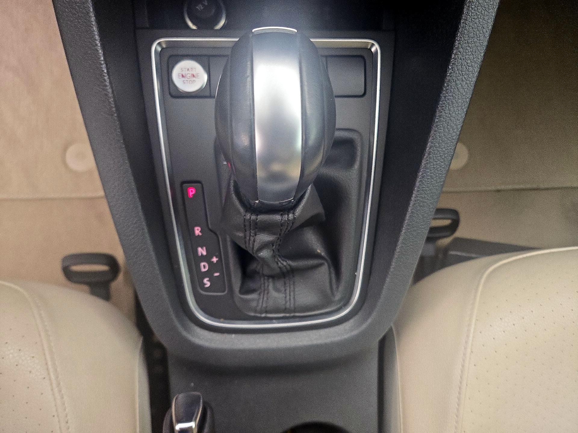 Thumbnail: 2016 Volkswagen Jetta - 17