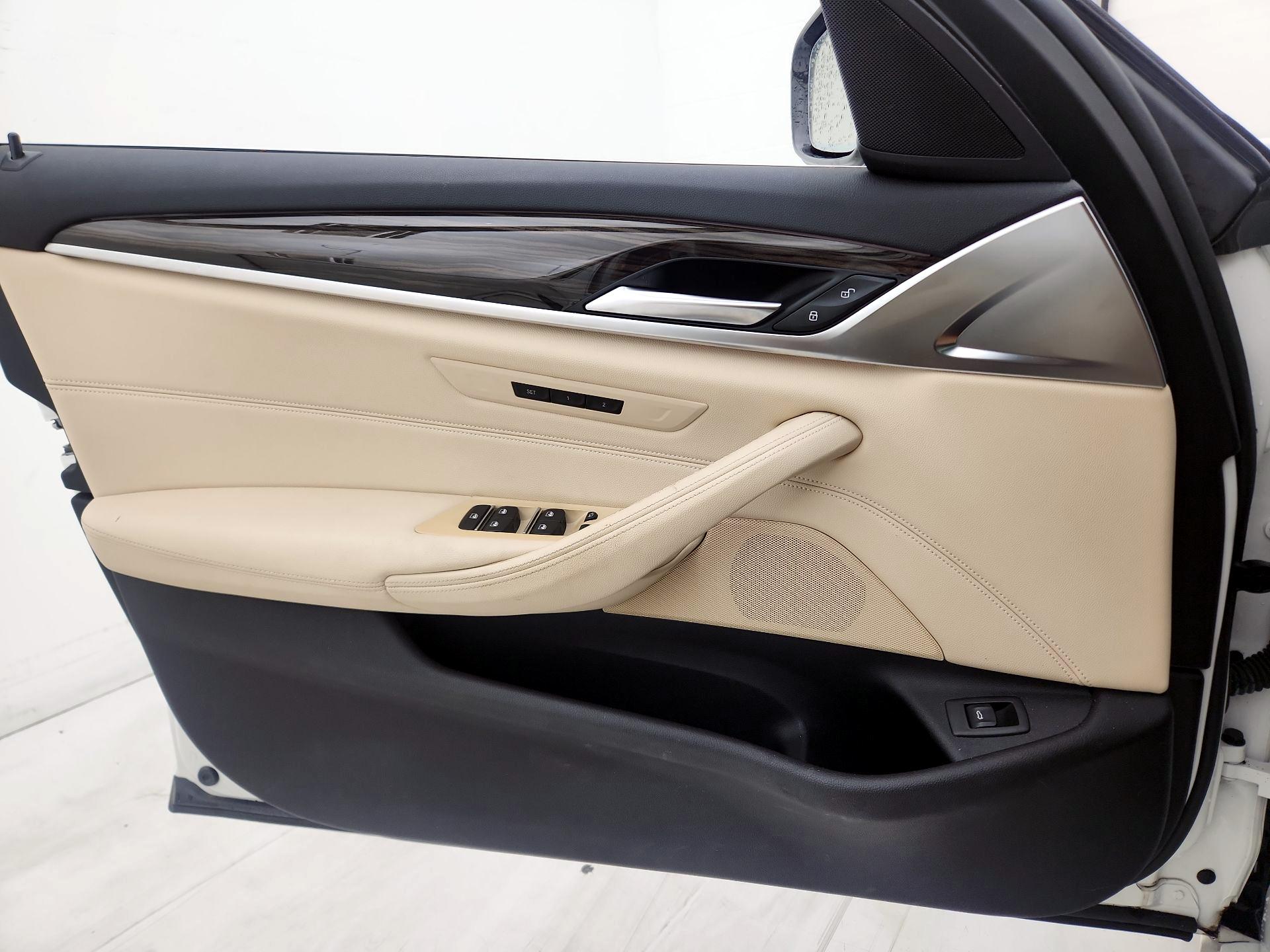 Thumbnail: 2018 BMW 5 Series - 12