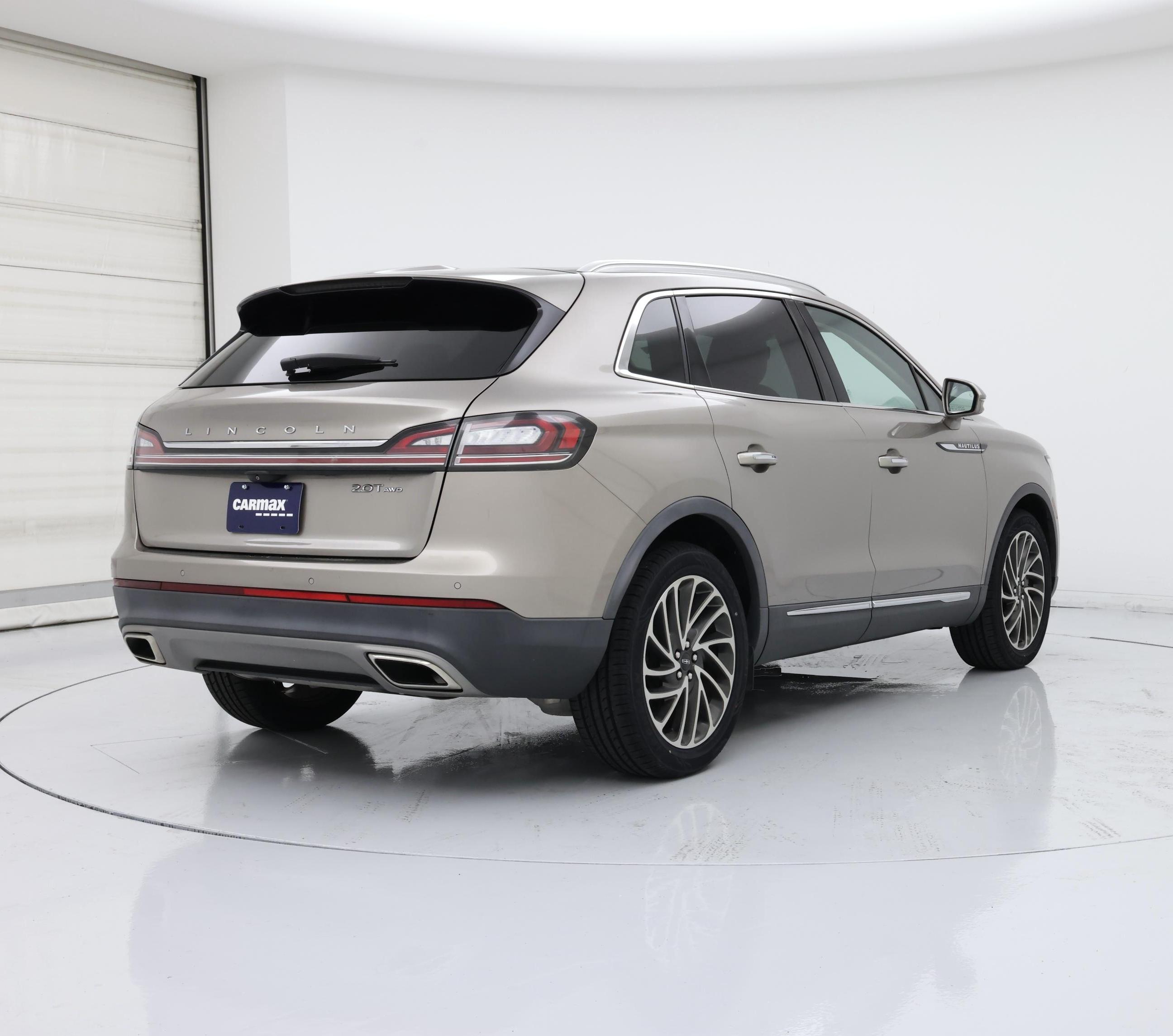Thumbnail: 2020 Lincoln Nautilus - 8