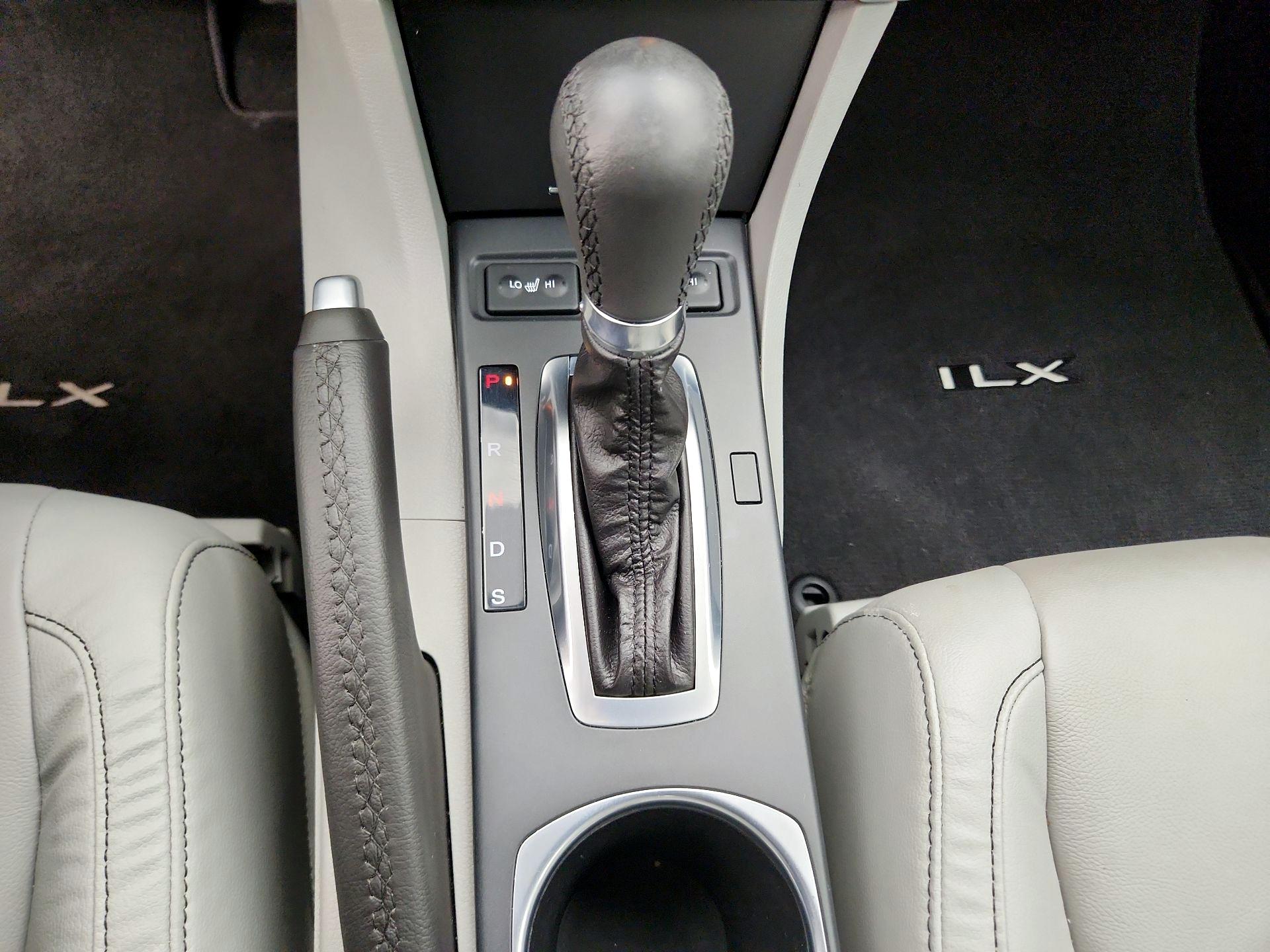 Thumbnail: 2020 Acura ILX - 17