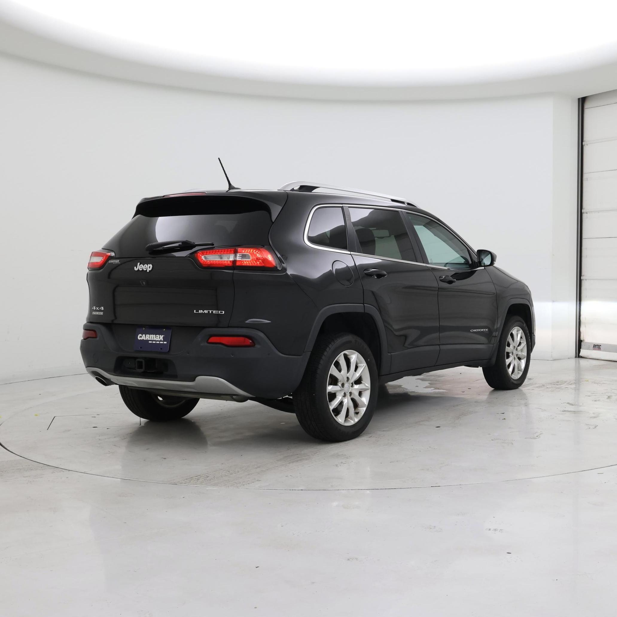 Thumbnail: 2015 Jeep Cherokee - 8