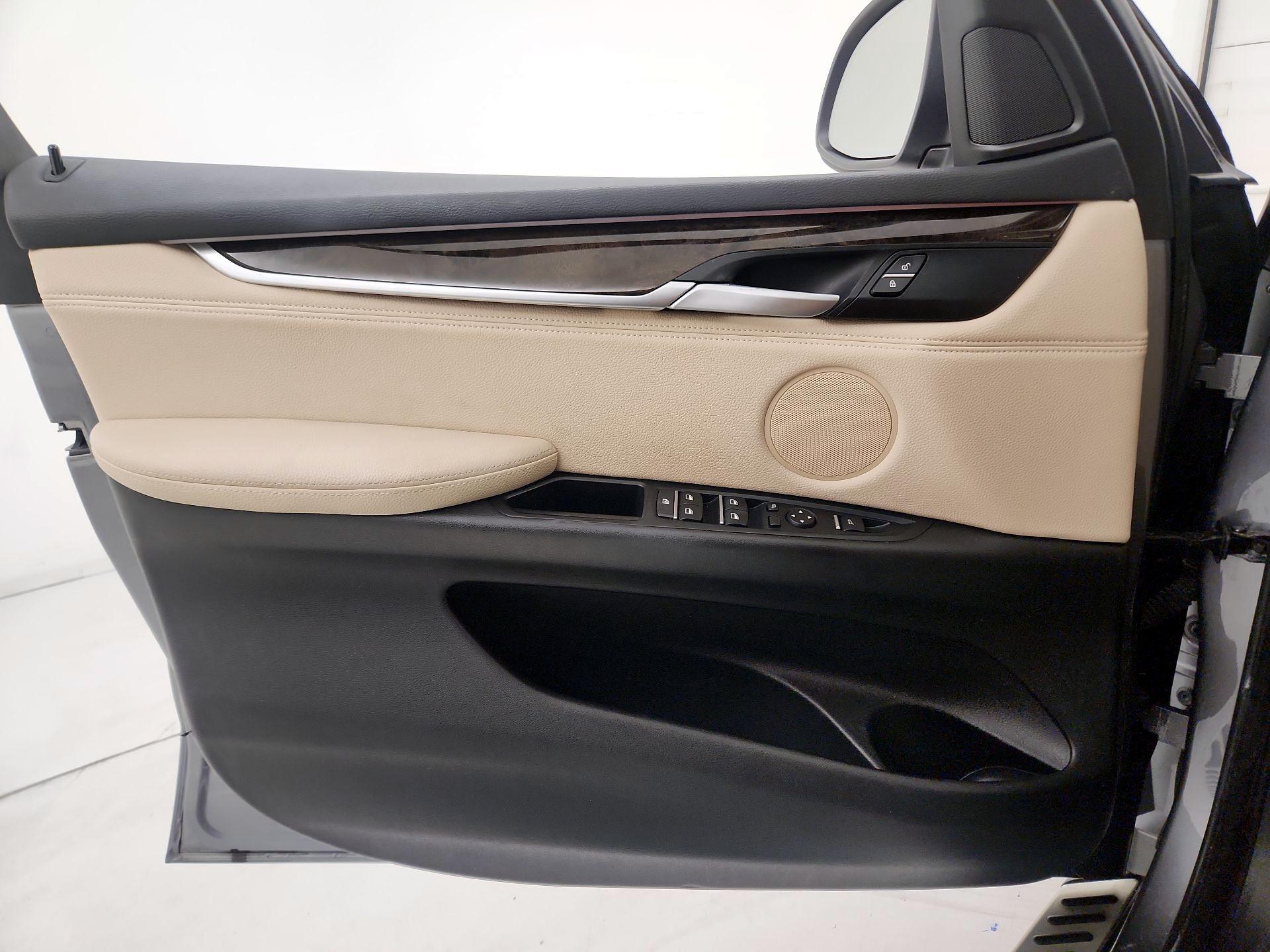 Thumbnail: 2016 BMW X5 - 12