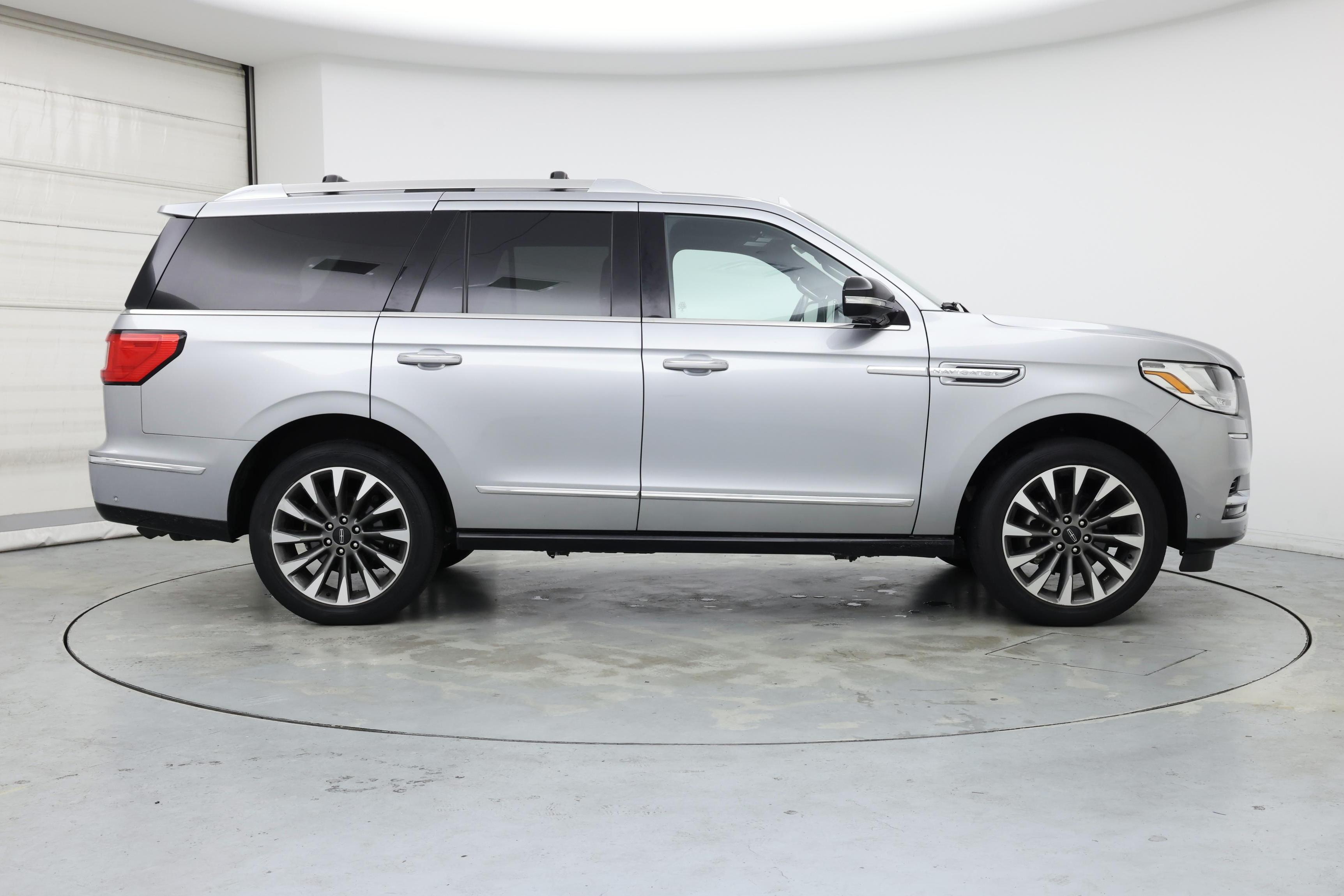 Thumbnail: 2021 Lincoln Navigator - 7