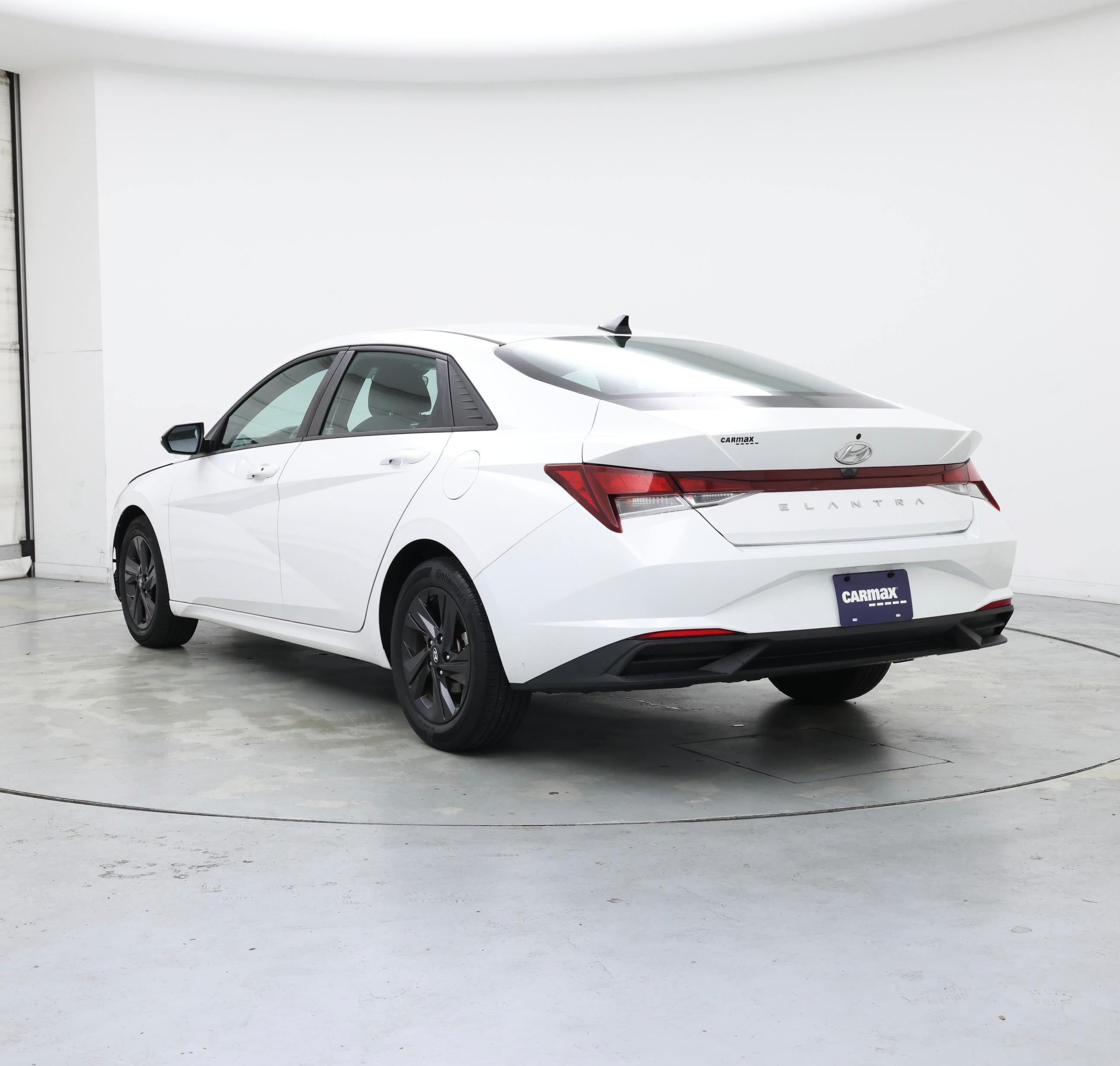 Thumbnail: 2022 Hyundai Elantra - 2