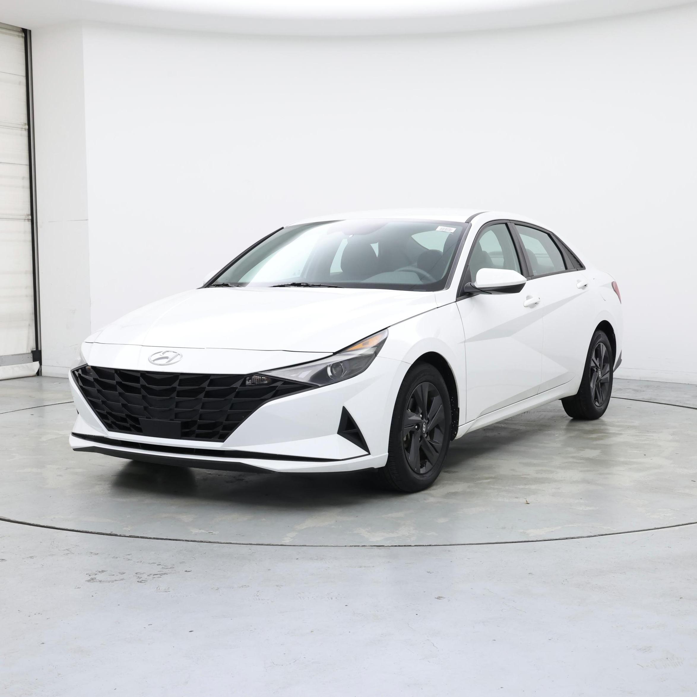 Thumbnail: 2022 Hyundai Elantra - 4