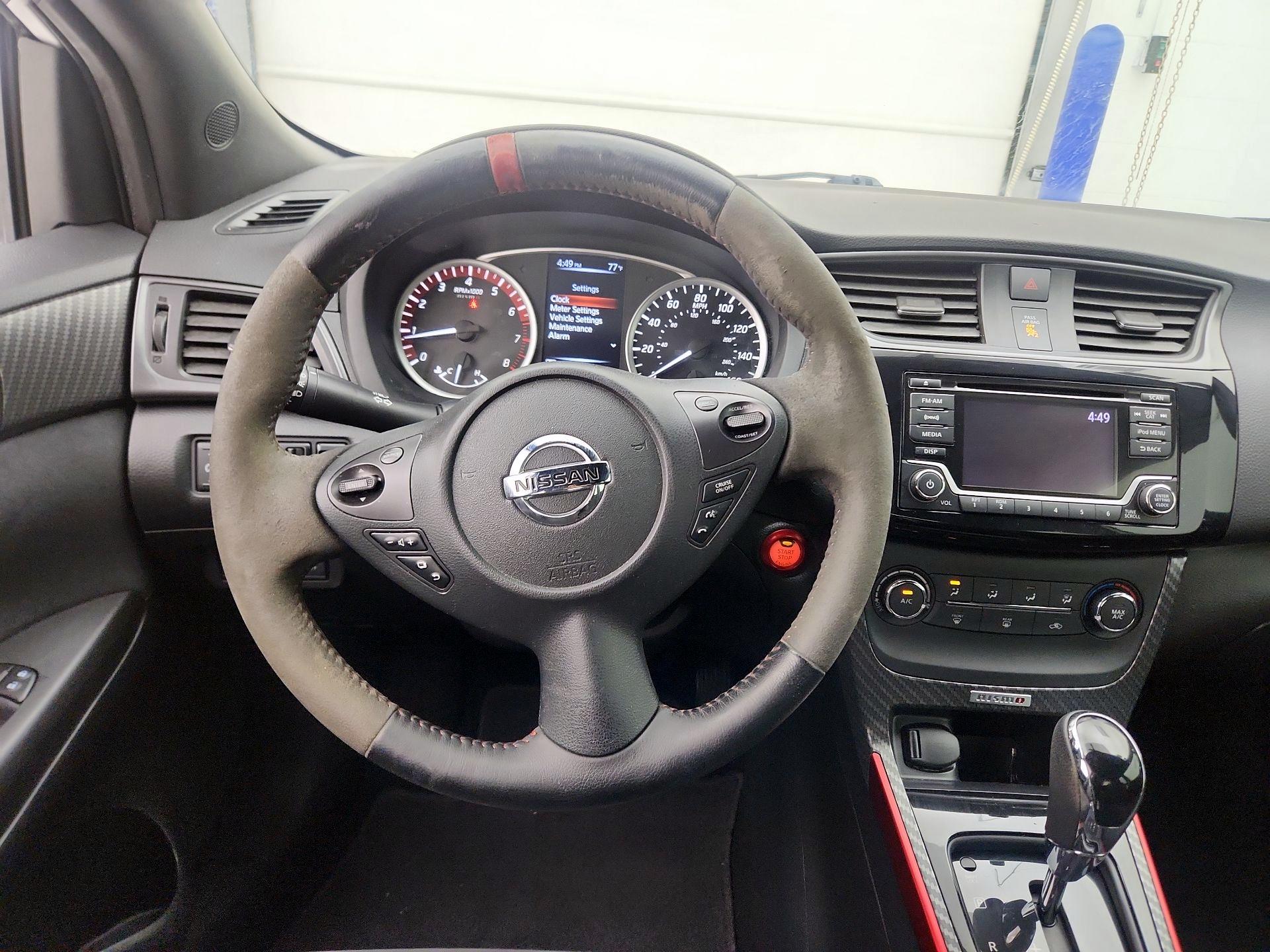 Thumbnail: 2017 Nissan Sentra - 10