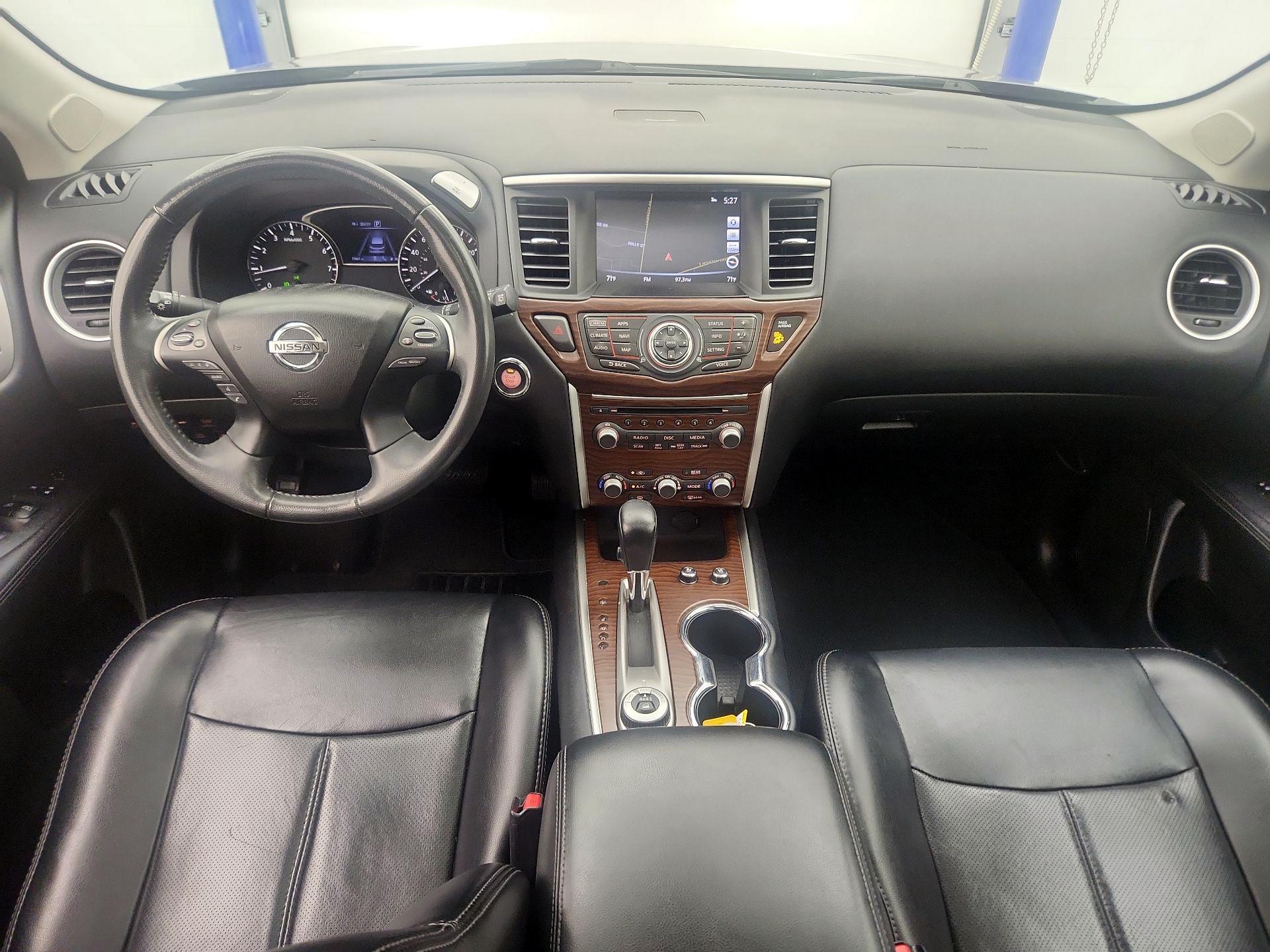 Thumbnail: 2017 Nissan Pathfinder - 9