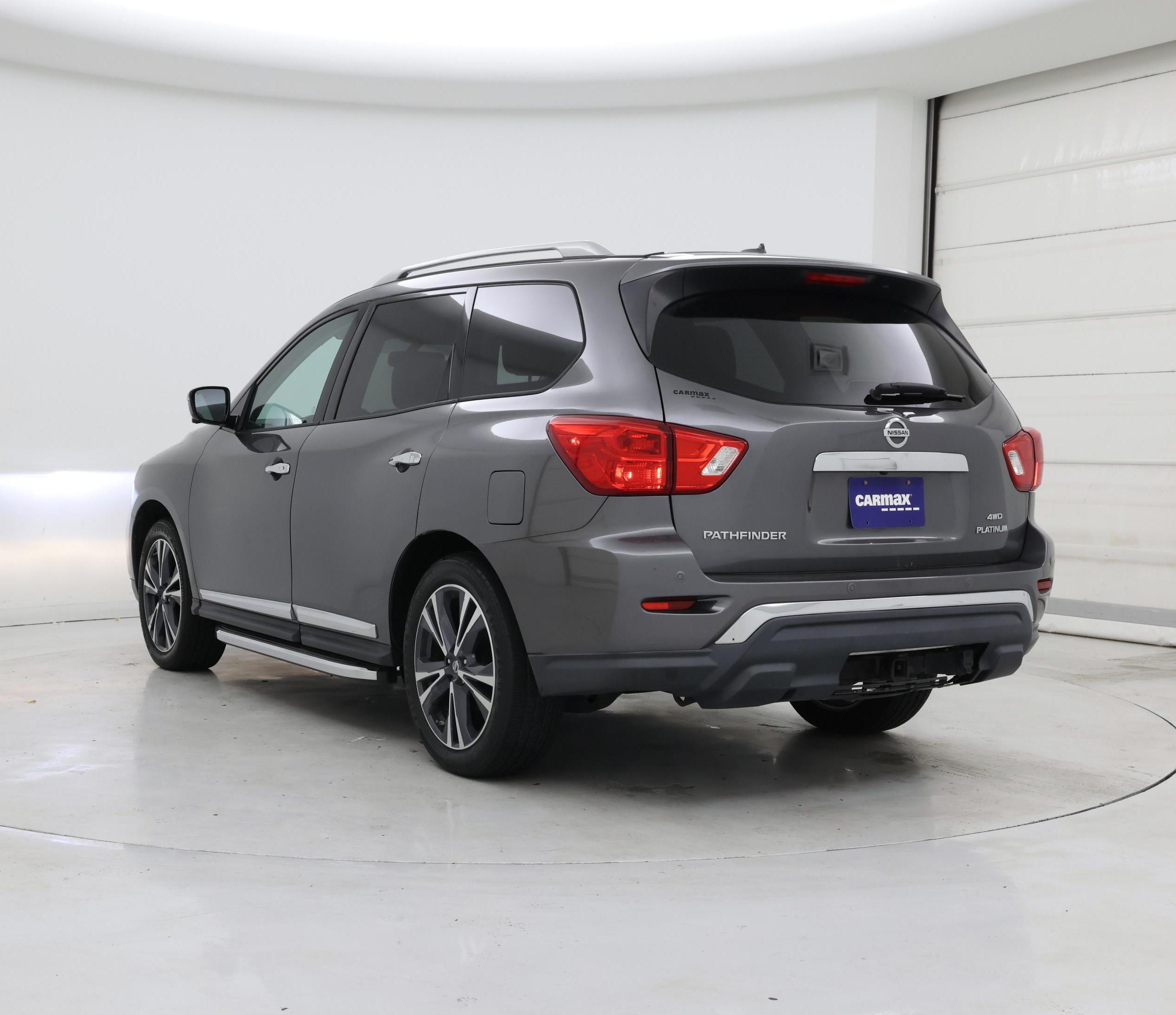 Thumbnail: 2017 Nissan Pathfinder - 2