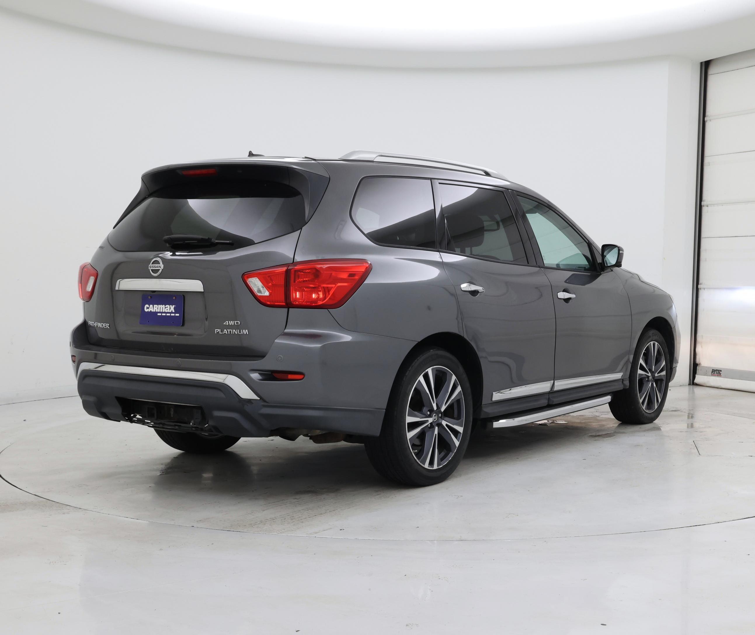 Thumbnail: 2017 Nissan Pathfinder - 8
