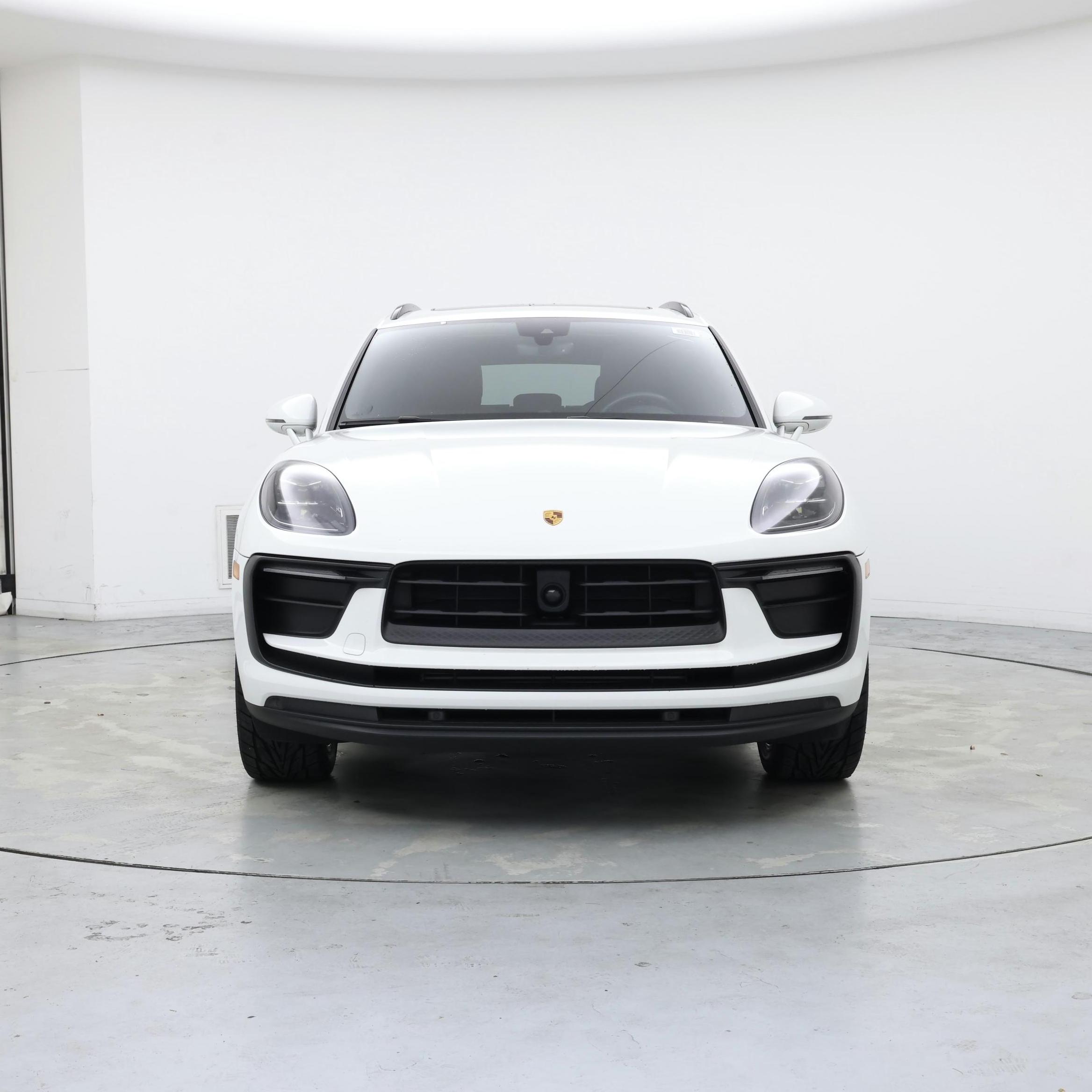 Thumbnail: 2023 Porsche Macan - 5