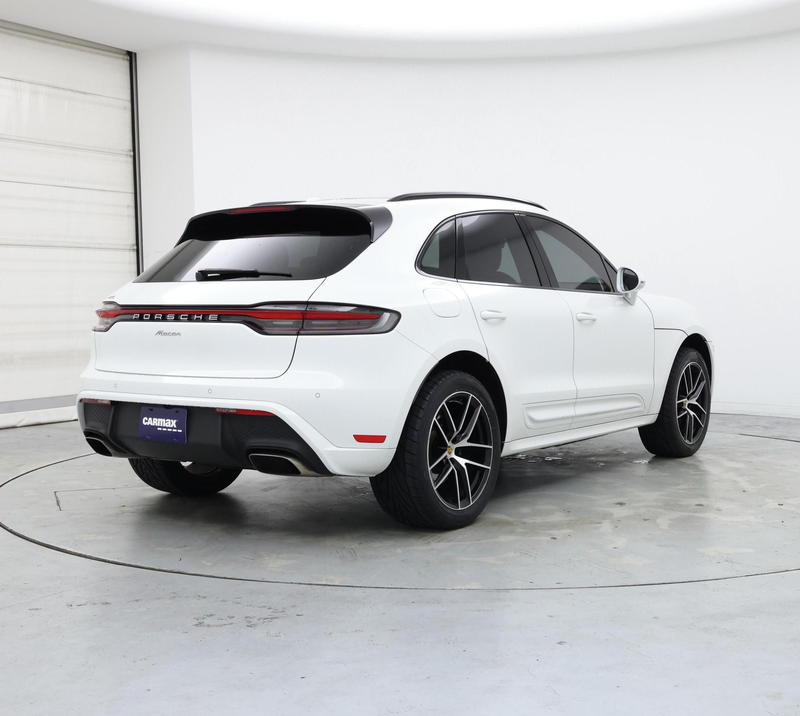 Thumbnail: 2023 Porsche Macan - 8