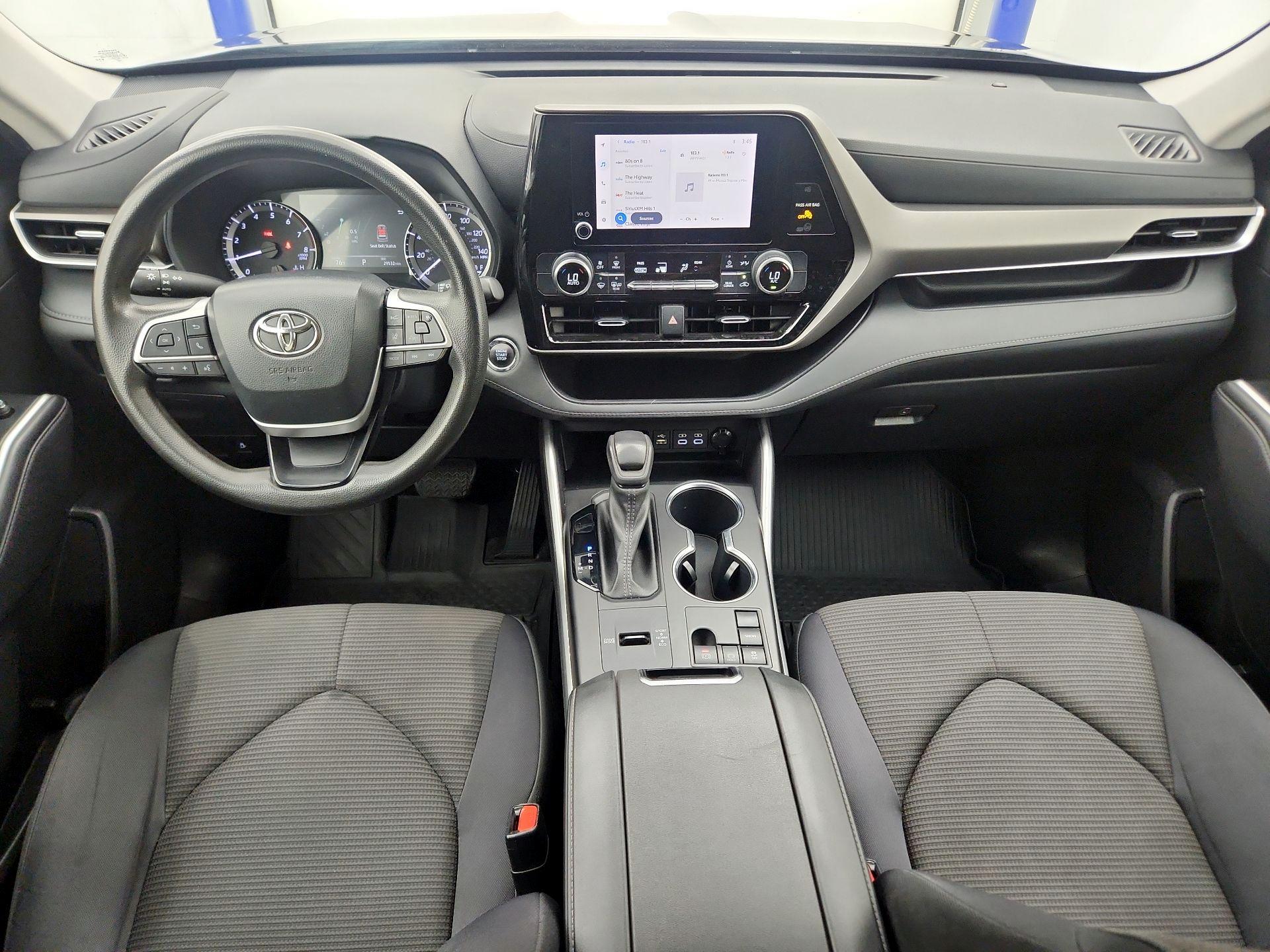 Thumbnail: 2023 Toyota Highlander - 9