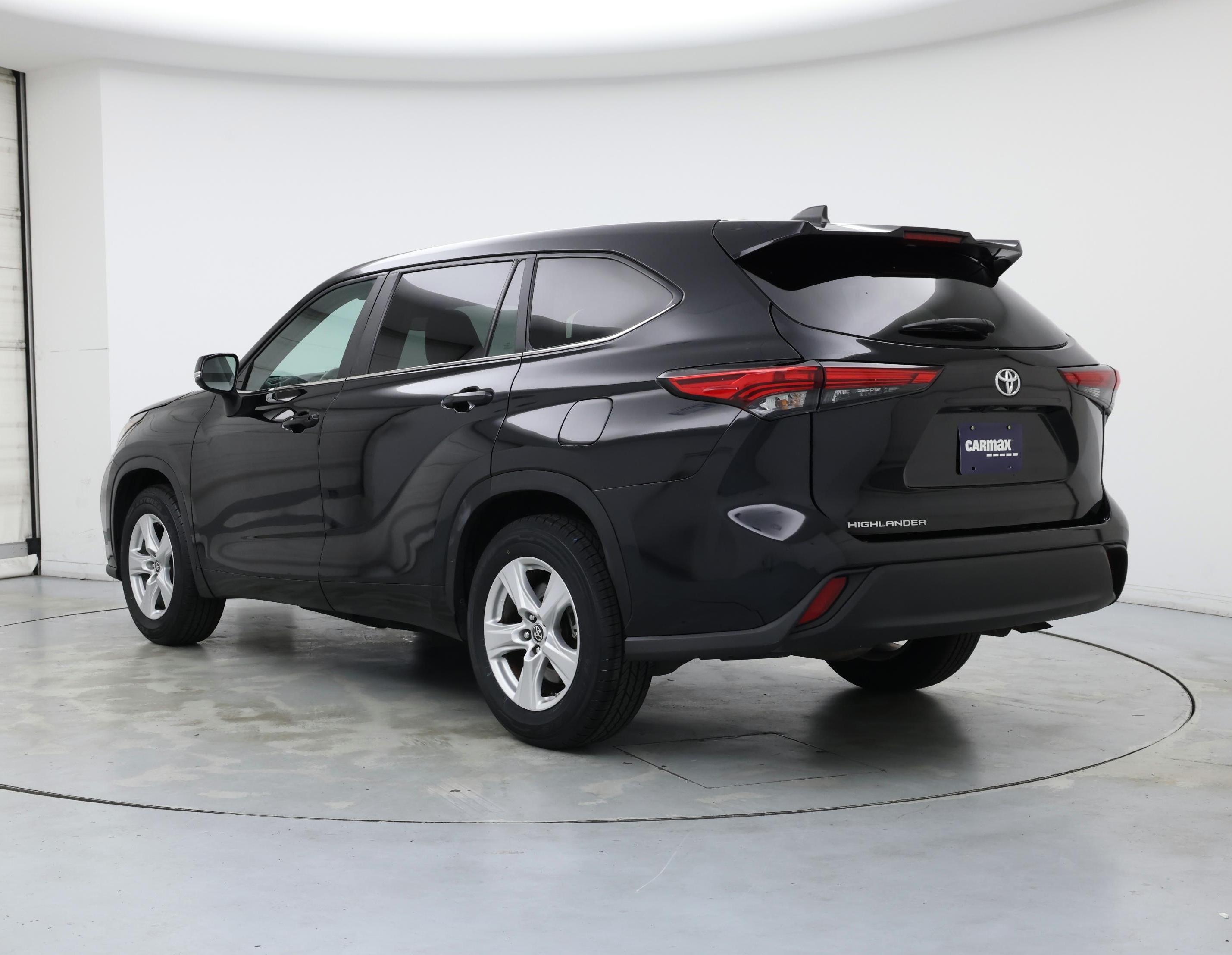 Thumbnail: 2023 Toyota Highlander - 2