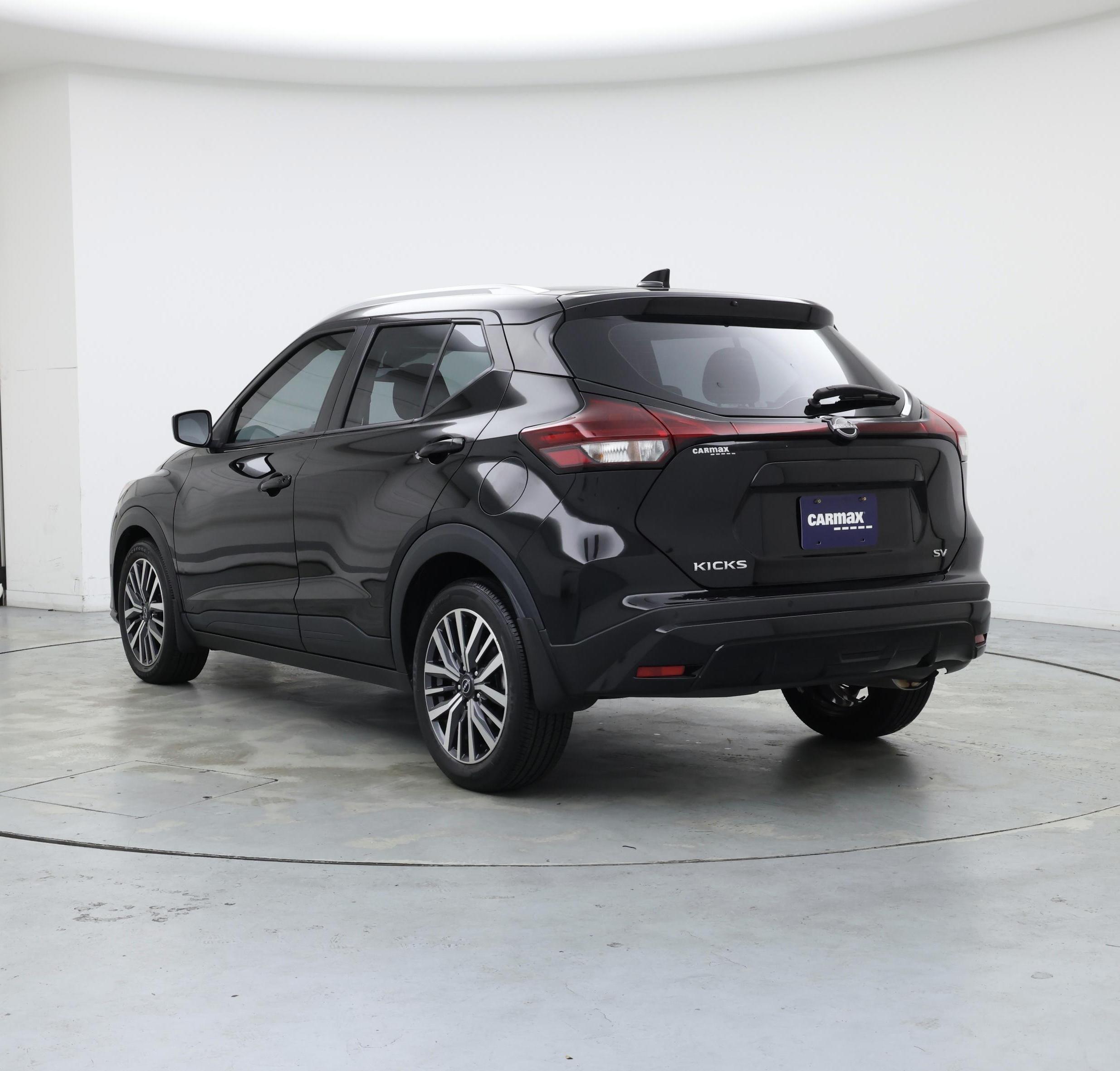Thumbnail: 2023 Nissan Kicks - 2