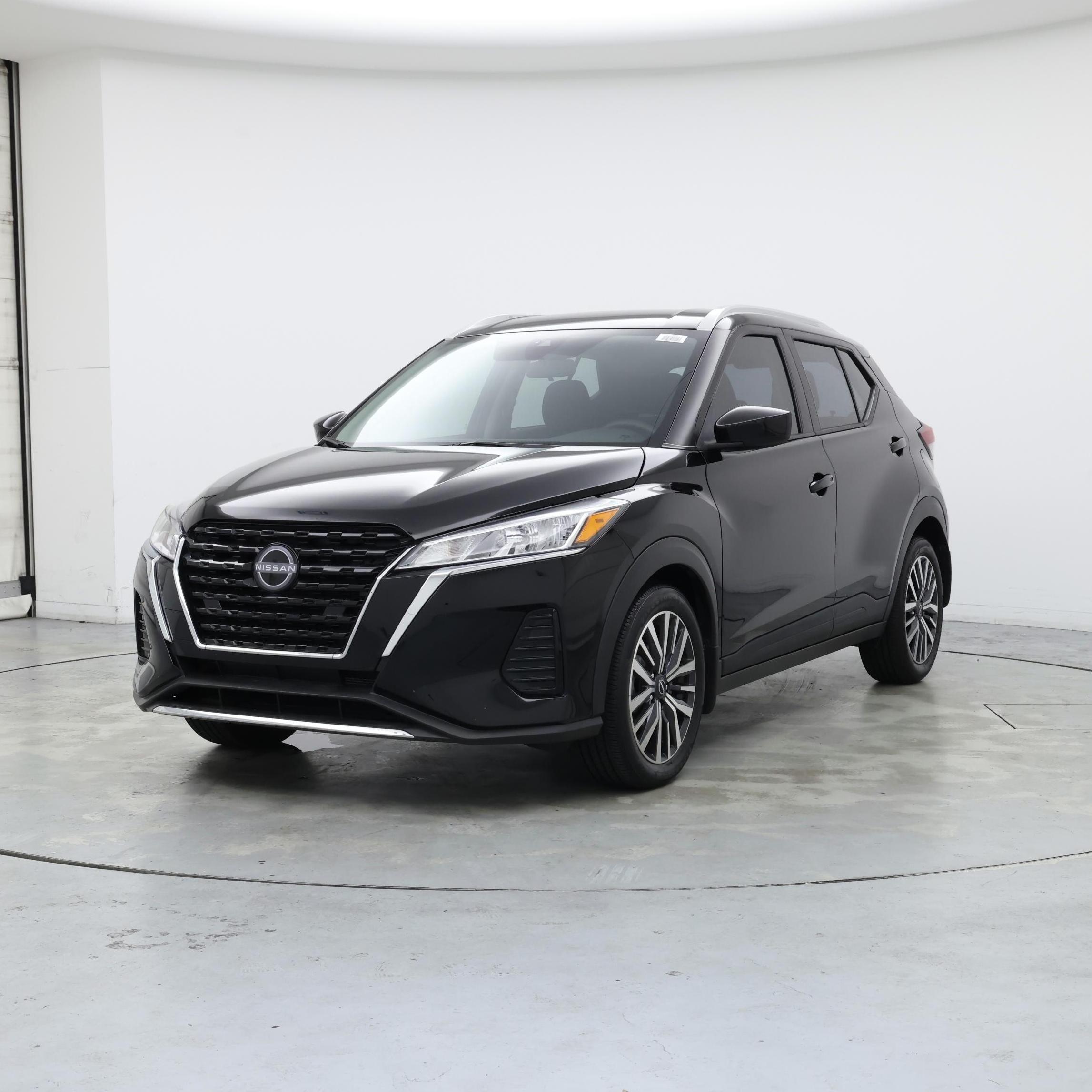 Thumbnail: 2023 Nissan Kicks - 4