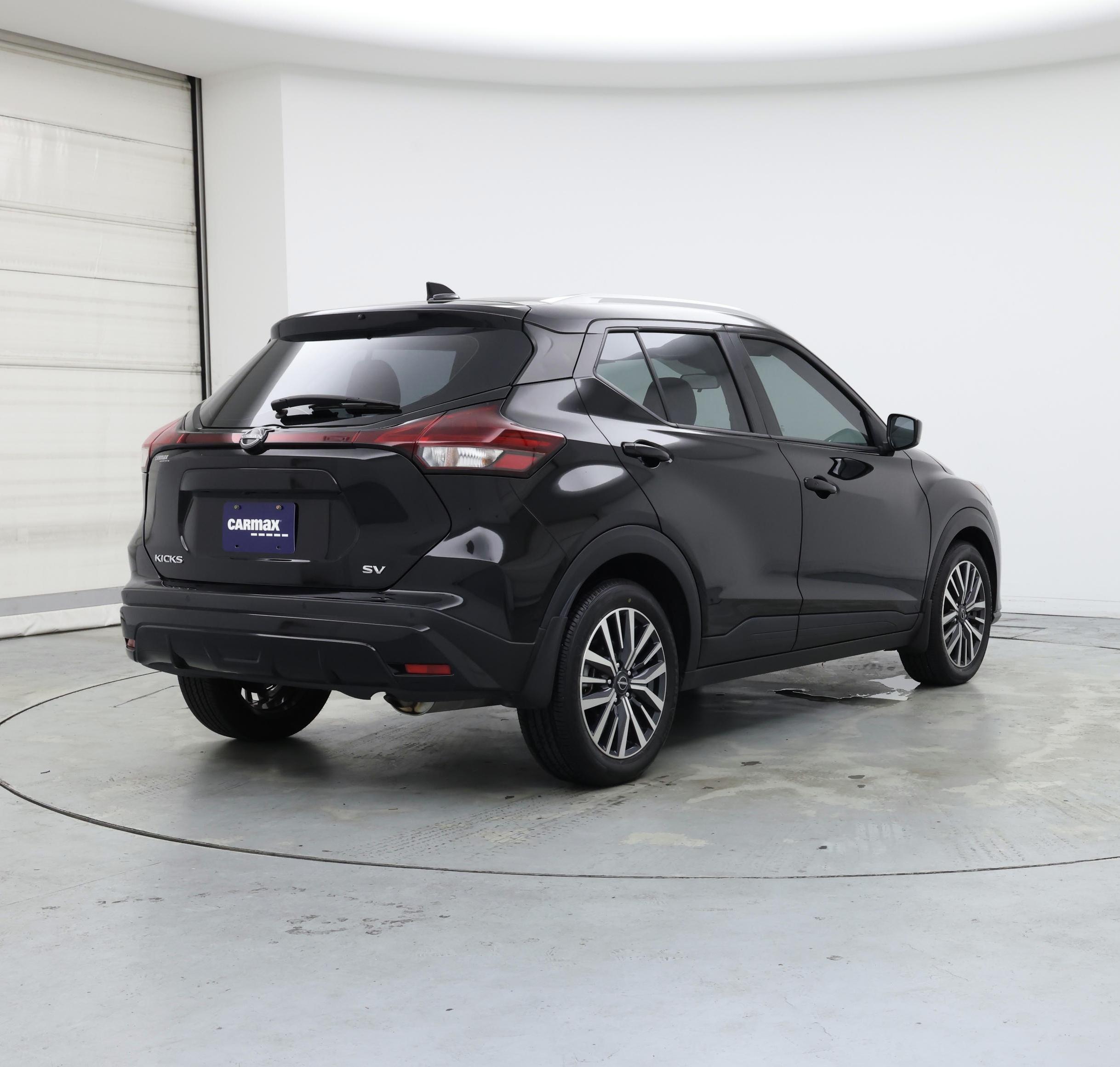Thumbnail: 2023 Nissan Kicks - 8