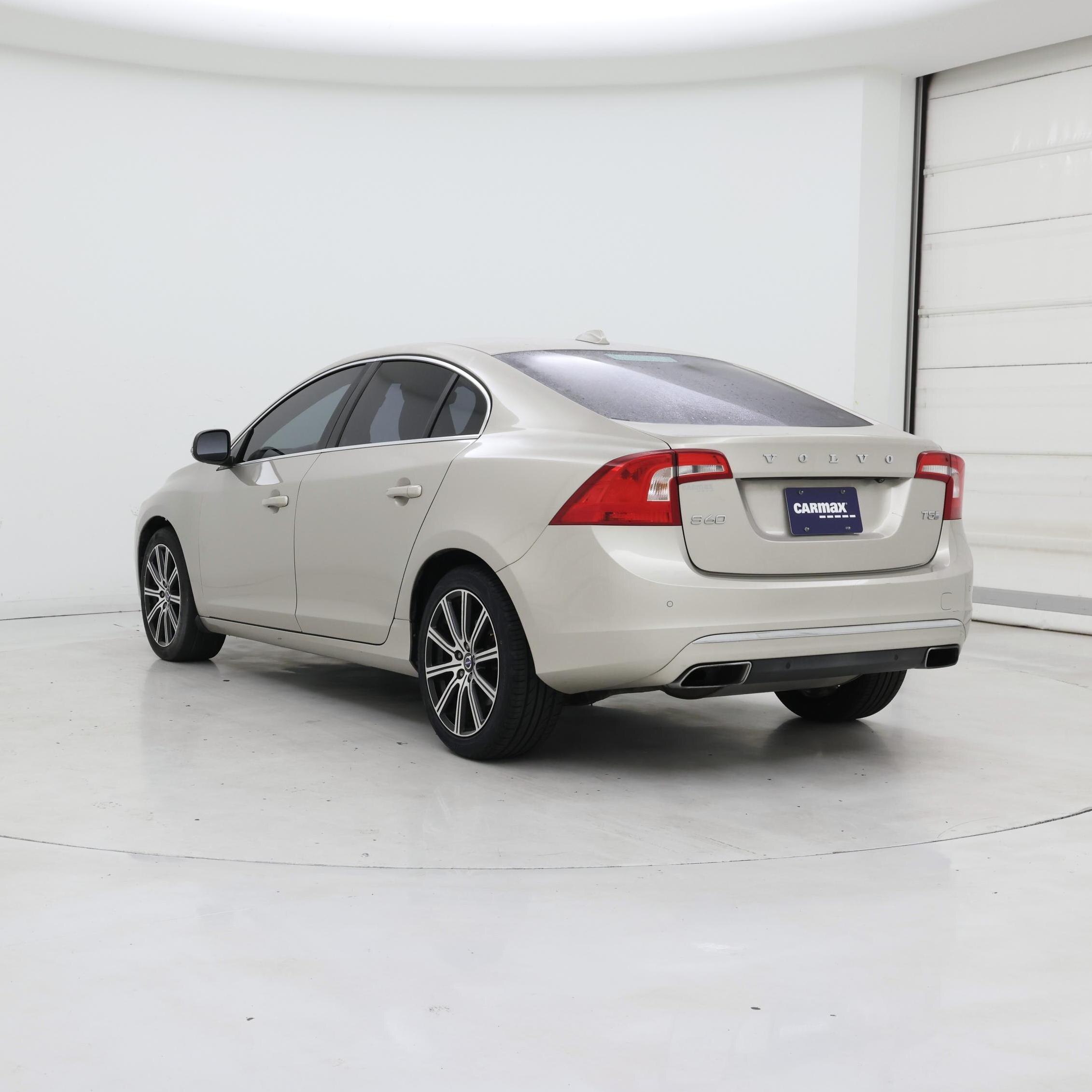 Thumbnail: 2018 Volvo S60 - 2