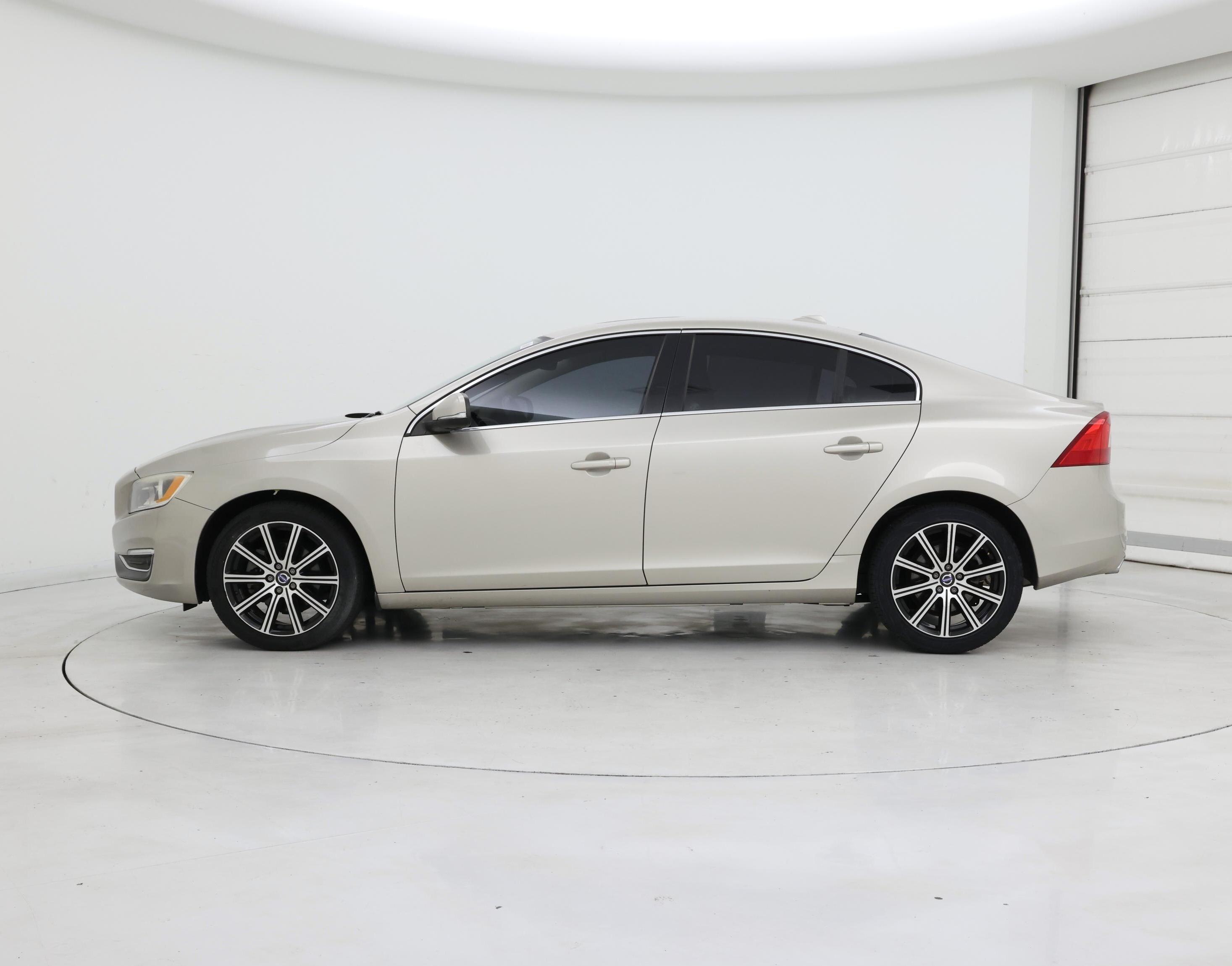 Thumbnail: 2018 Volvo S60 - 3