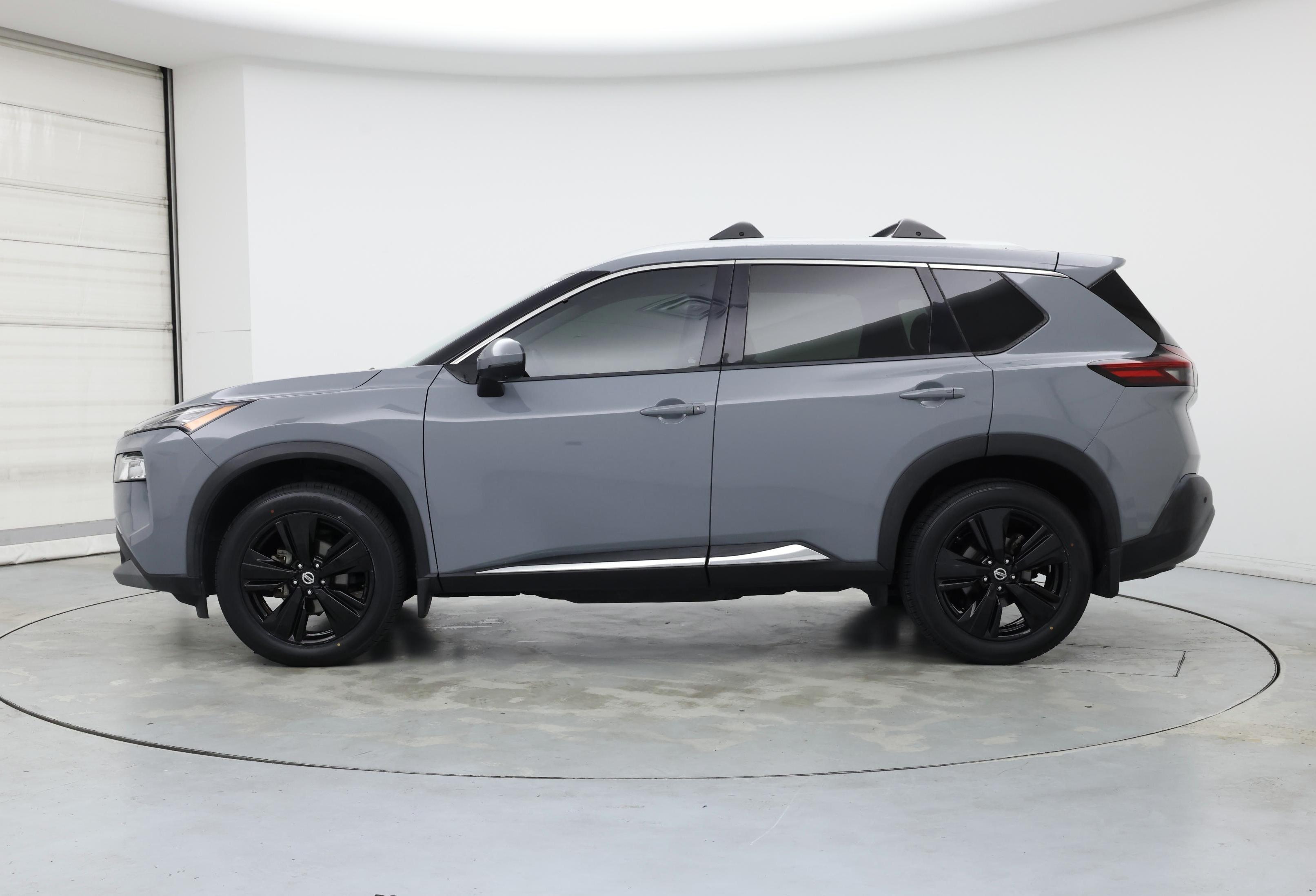 Thumbnail: 2021 Nissan Rogue - 3