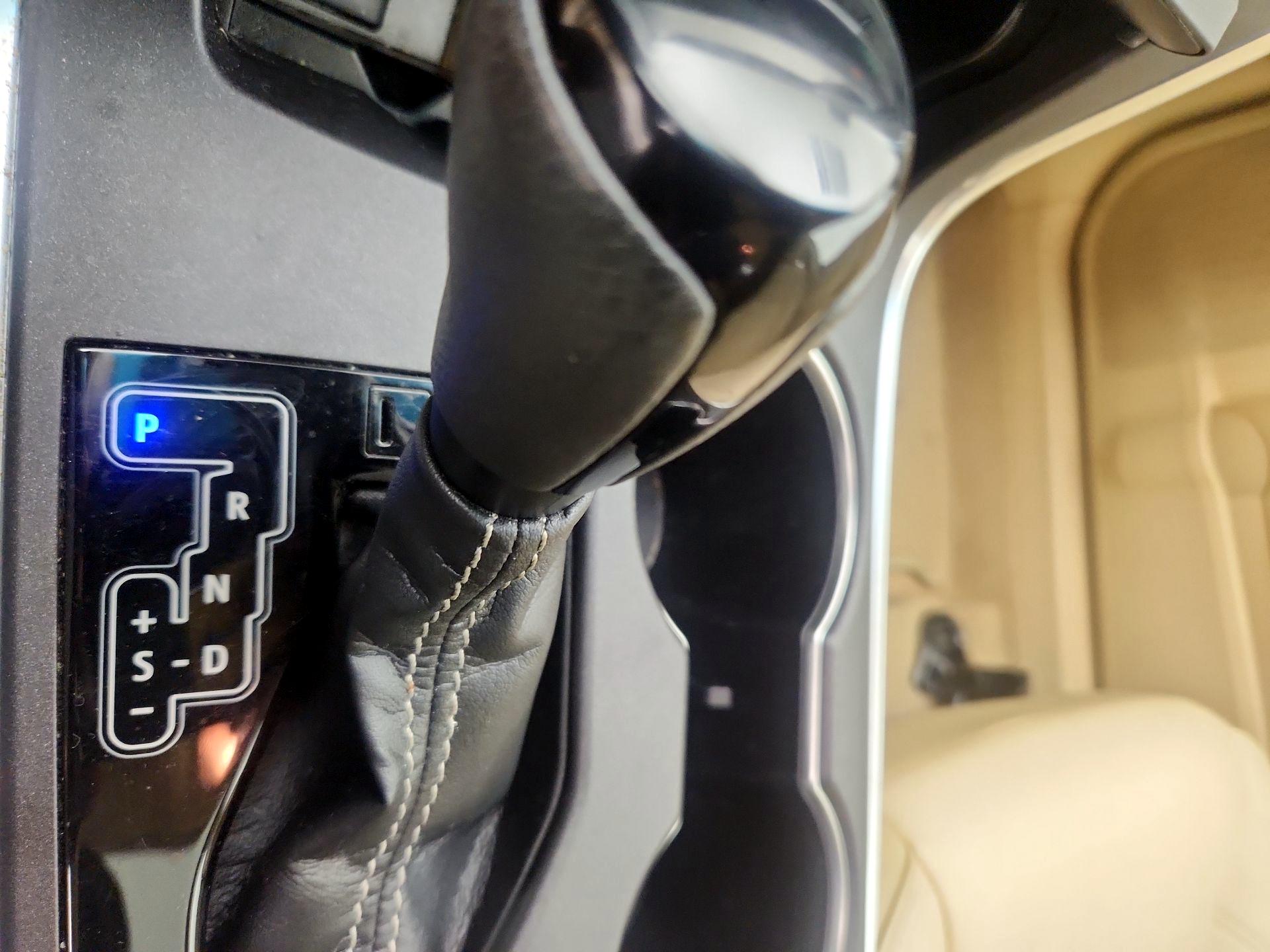 Thumbnail: 2017 Toyota Camry - 17