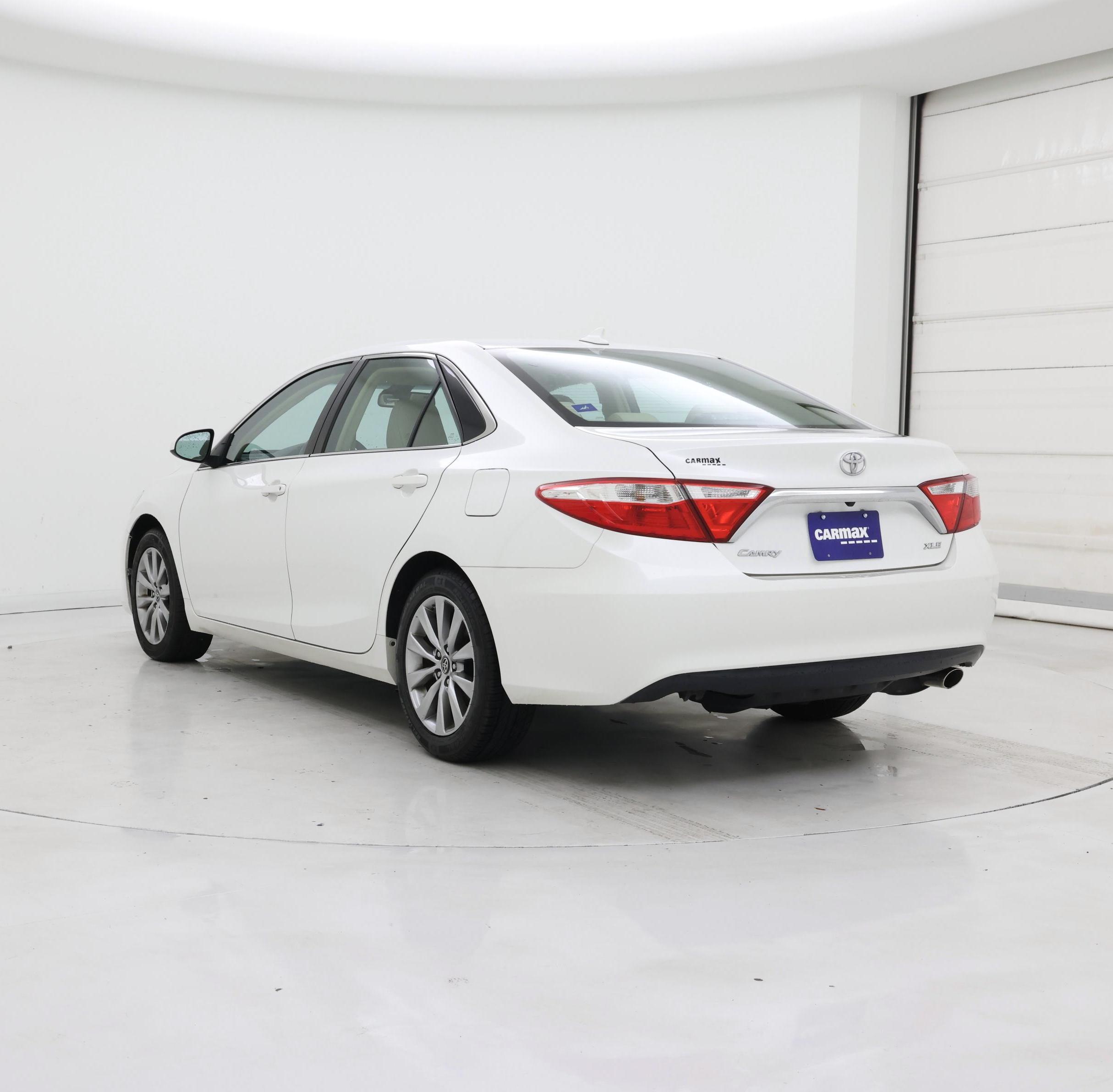 Thumbnail: 2017 Toyota Camry - 2