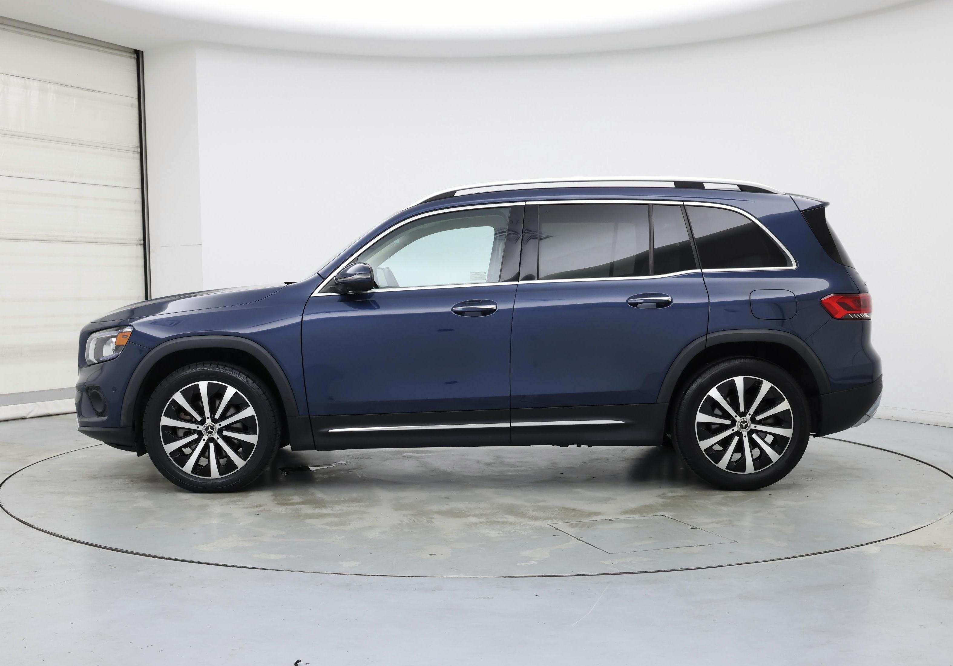 Thumbnail: 2023 Mercedes-Benz GLB - 3