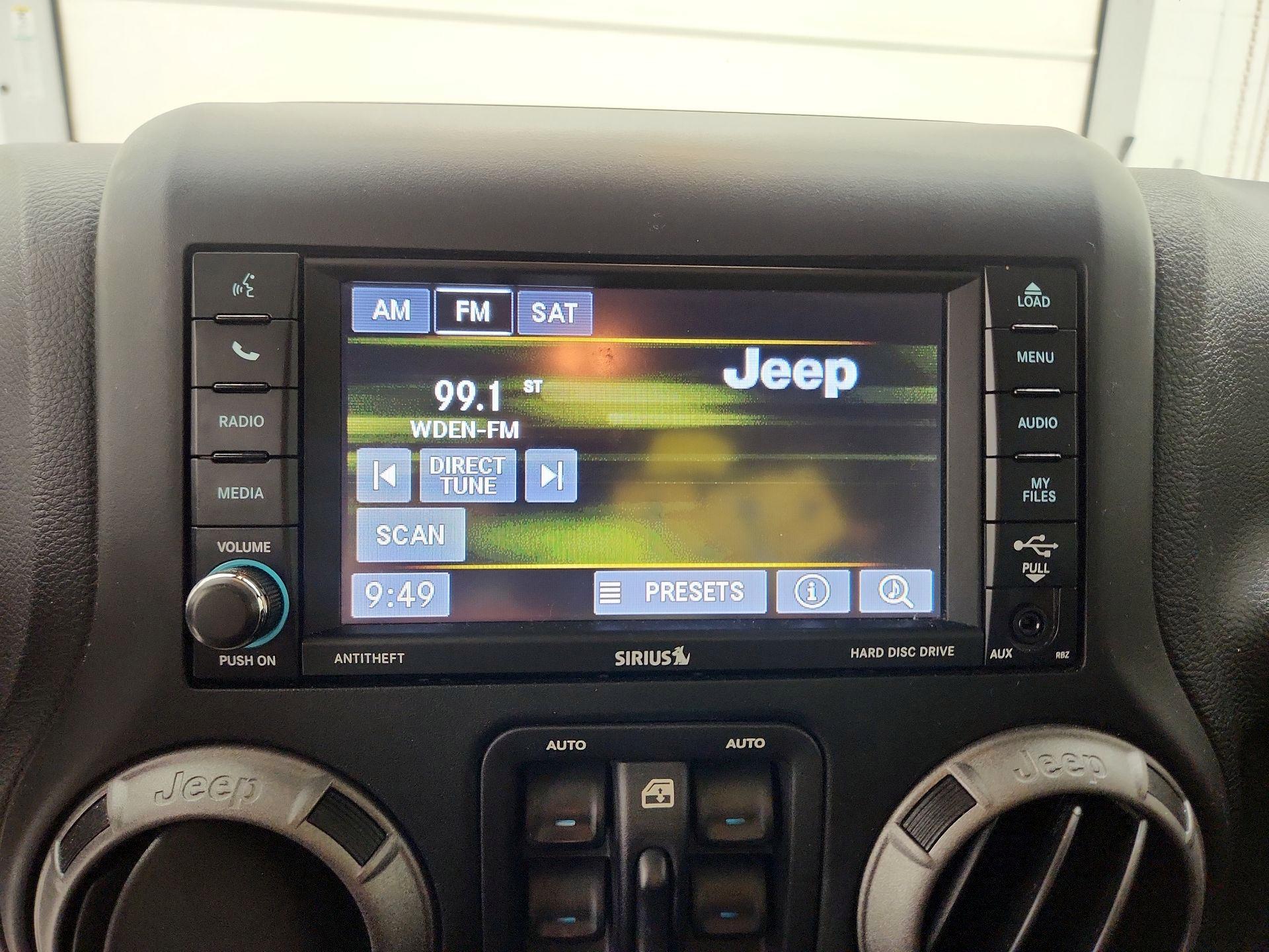Thumbnail: 2016 Jeep Wrangler - 13