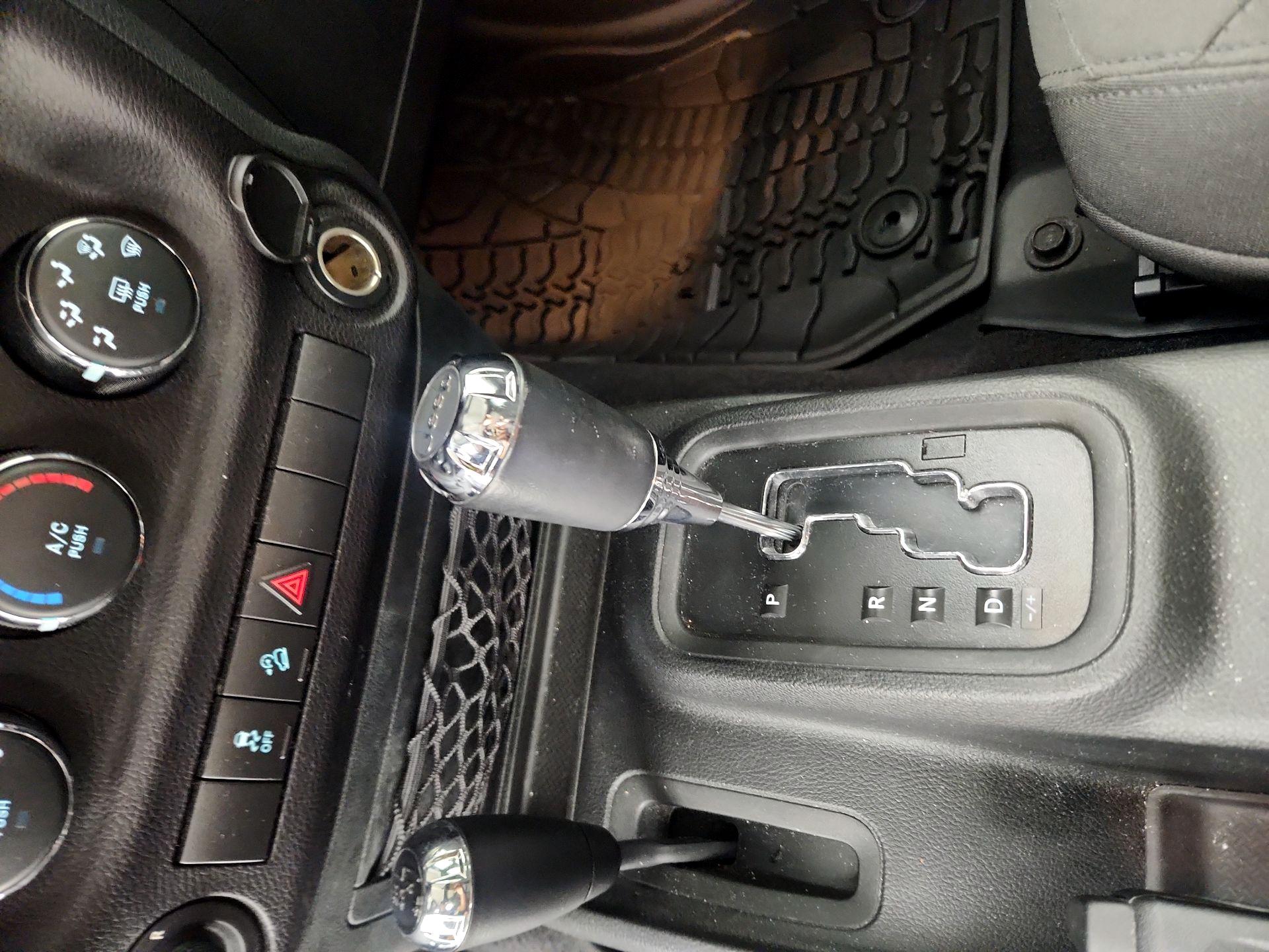 Thumbnail: 2016 Jeep Wrangler - 15